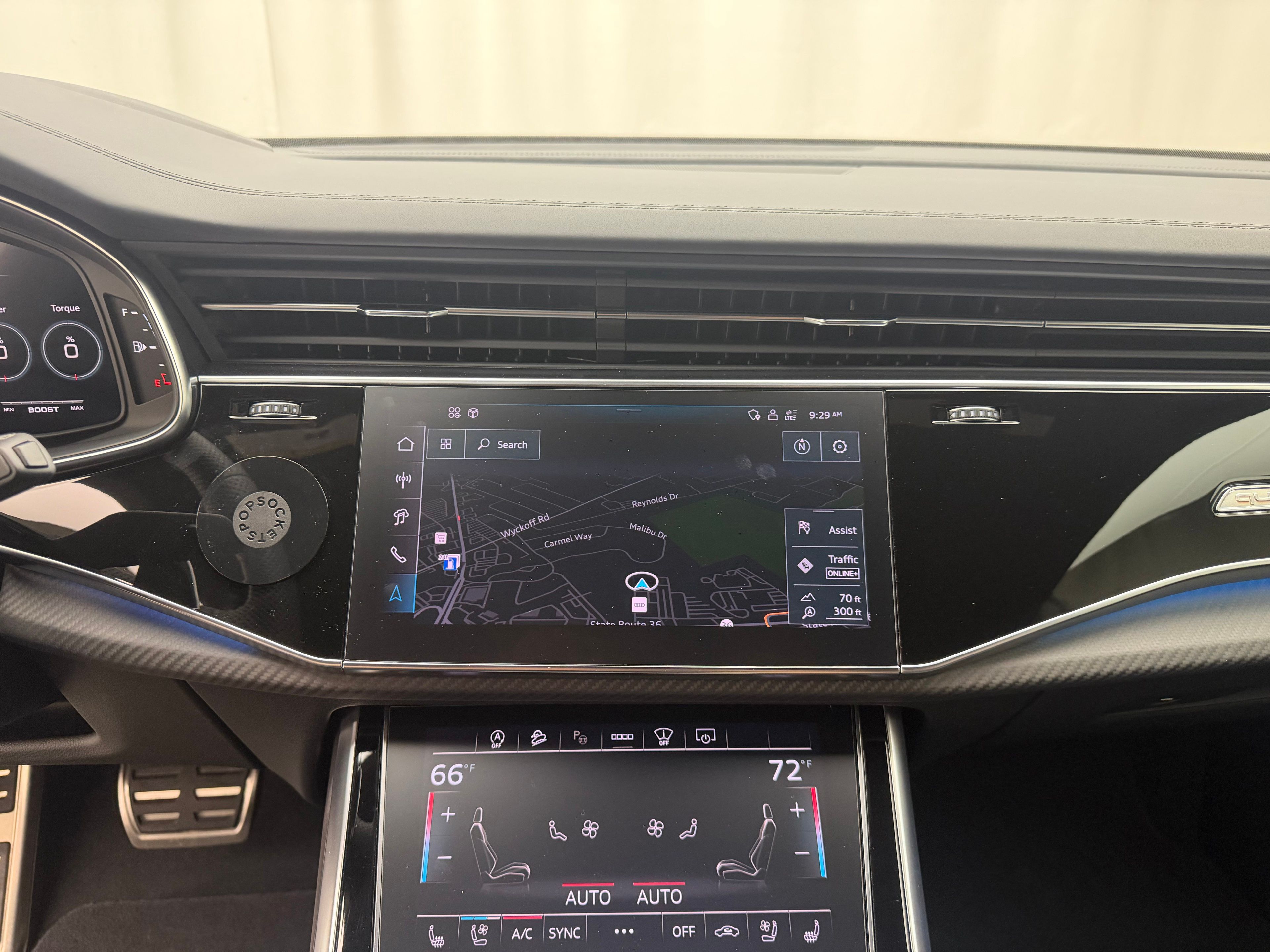 Thumbnail: 2025 Audi RS Q8 - 30