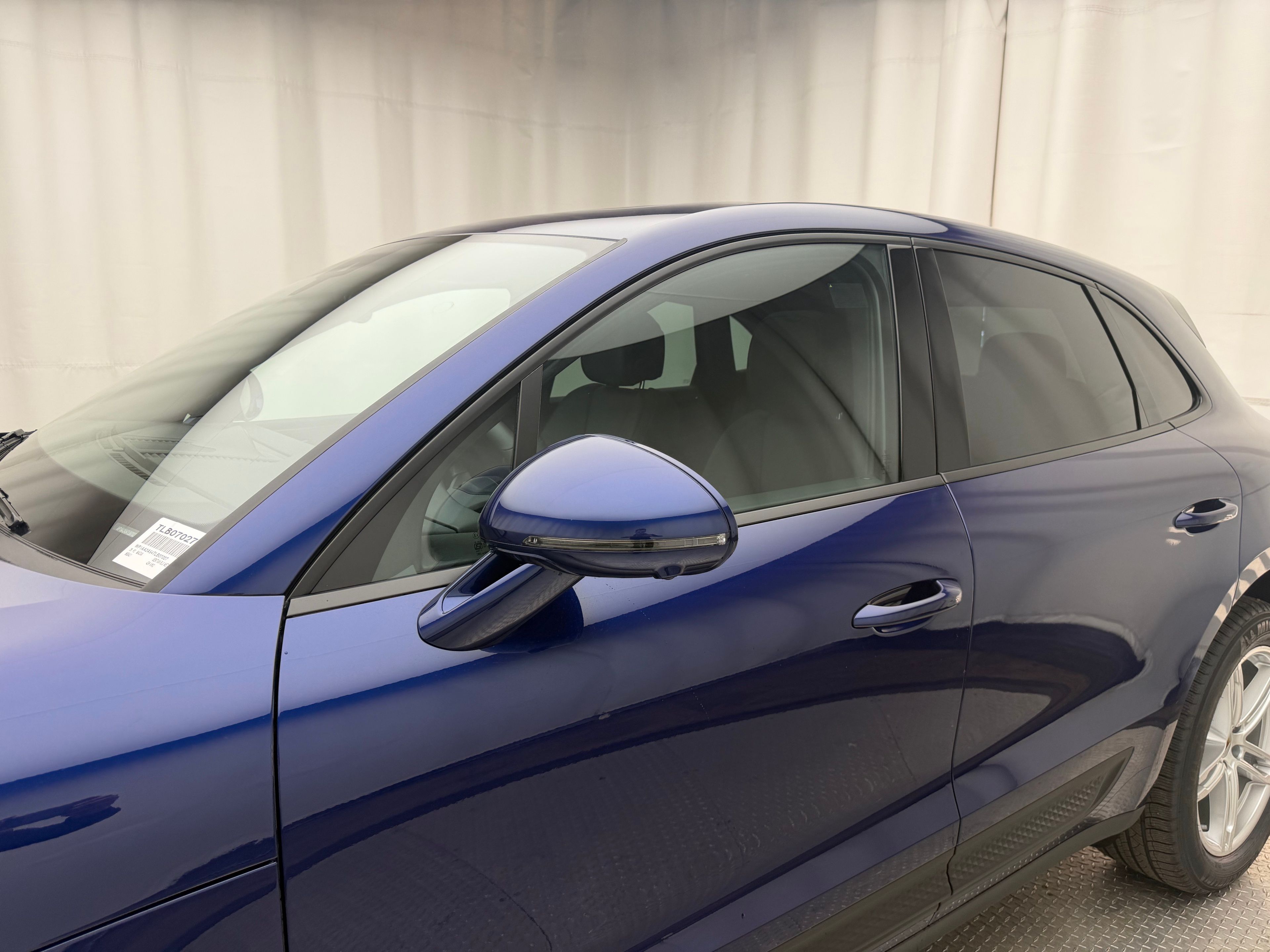 Thumbnail: 2026 Porsche Macan - 8