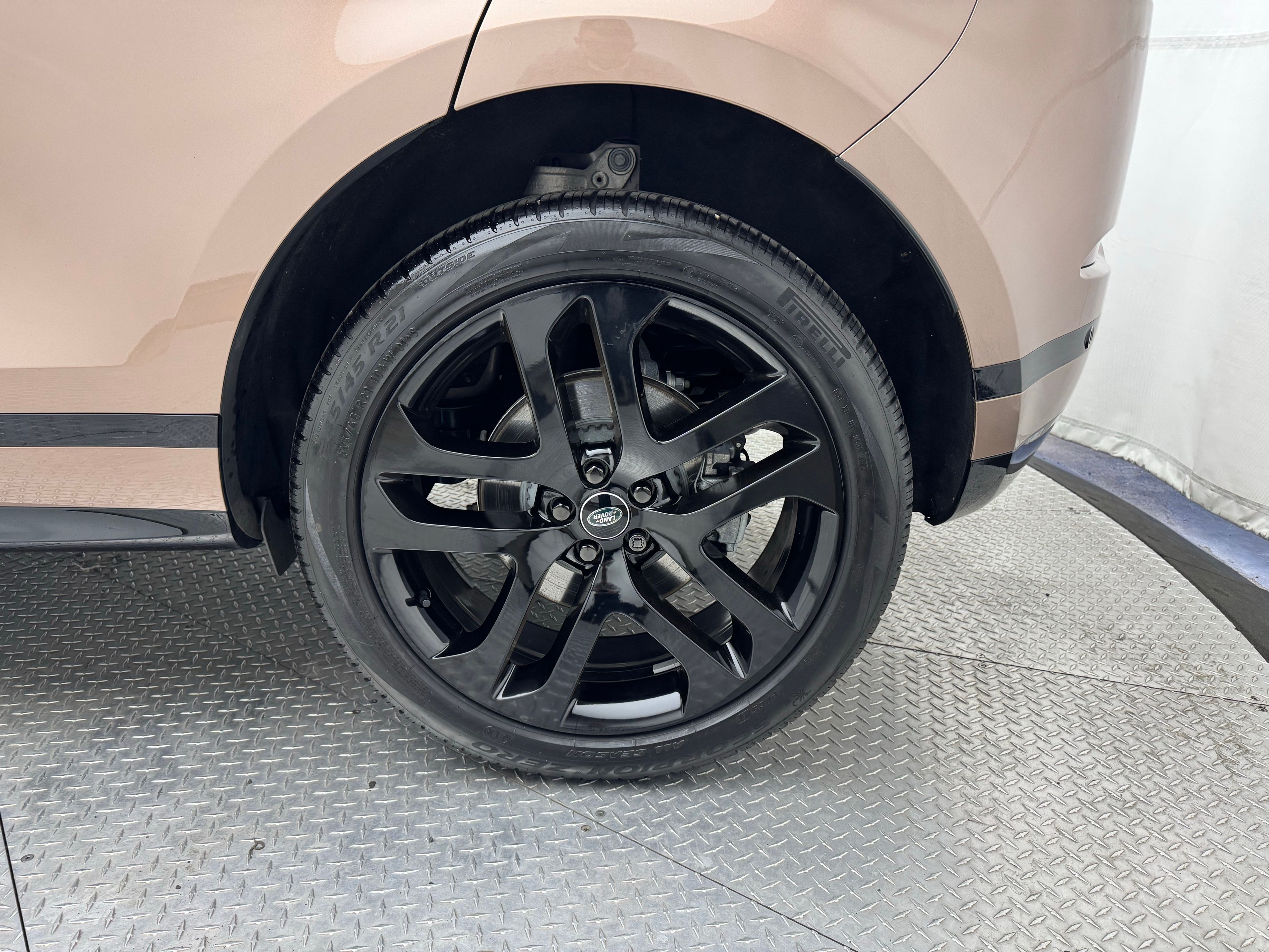 Thumbnail: 2024 Land Rover Range Rover Evoque - 3