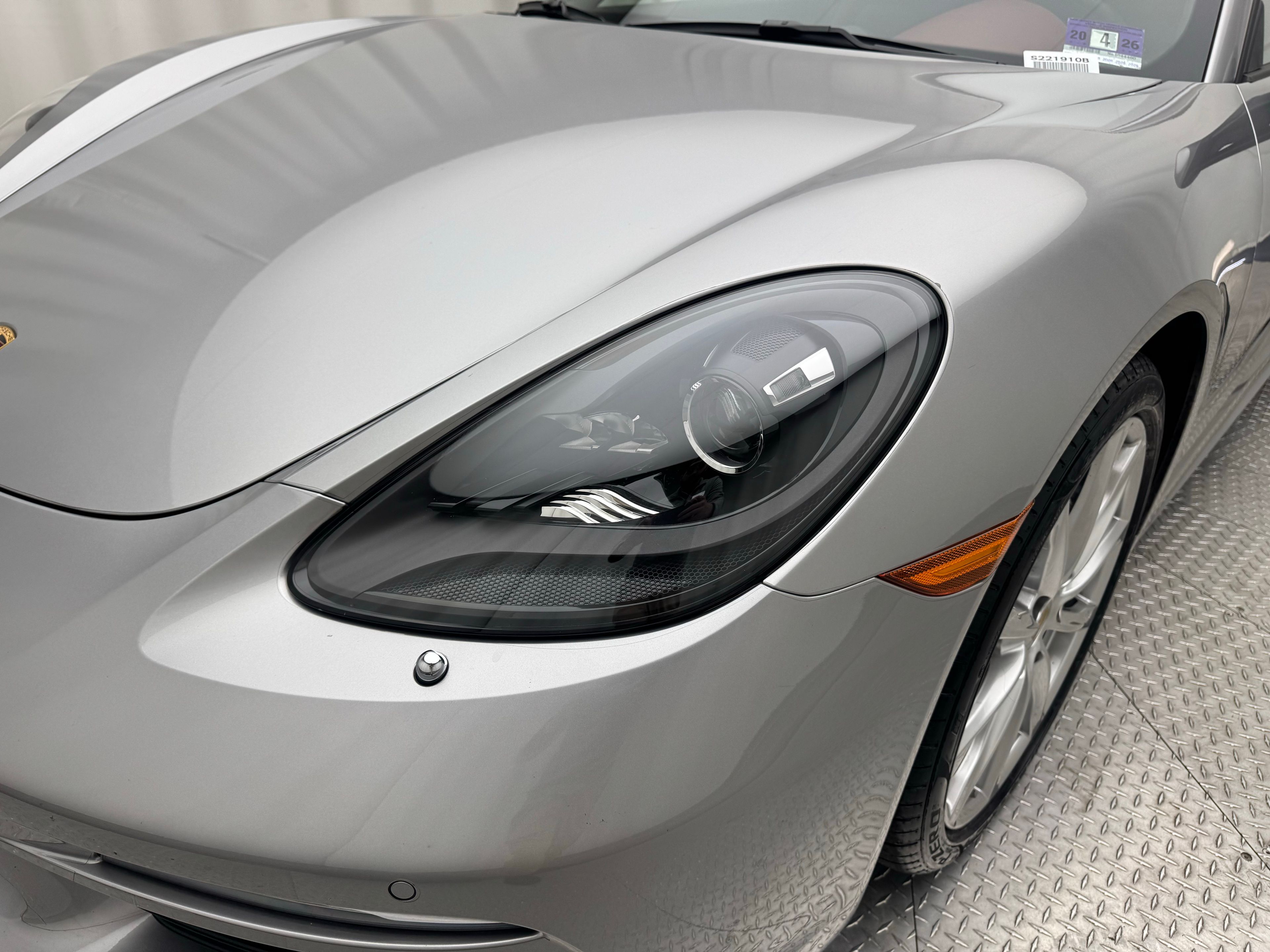 Thumbnail: 2017 Porsche 718 Boxster - 20