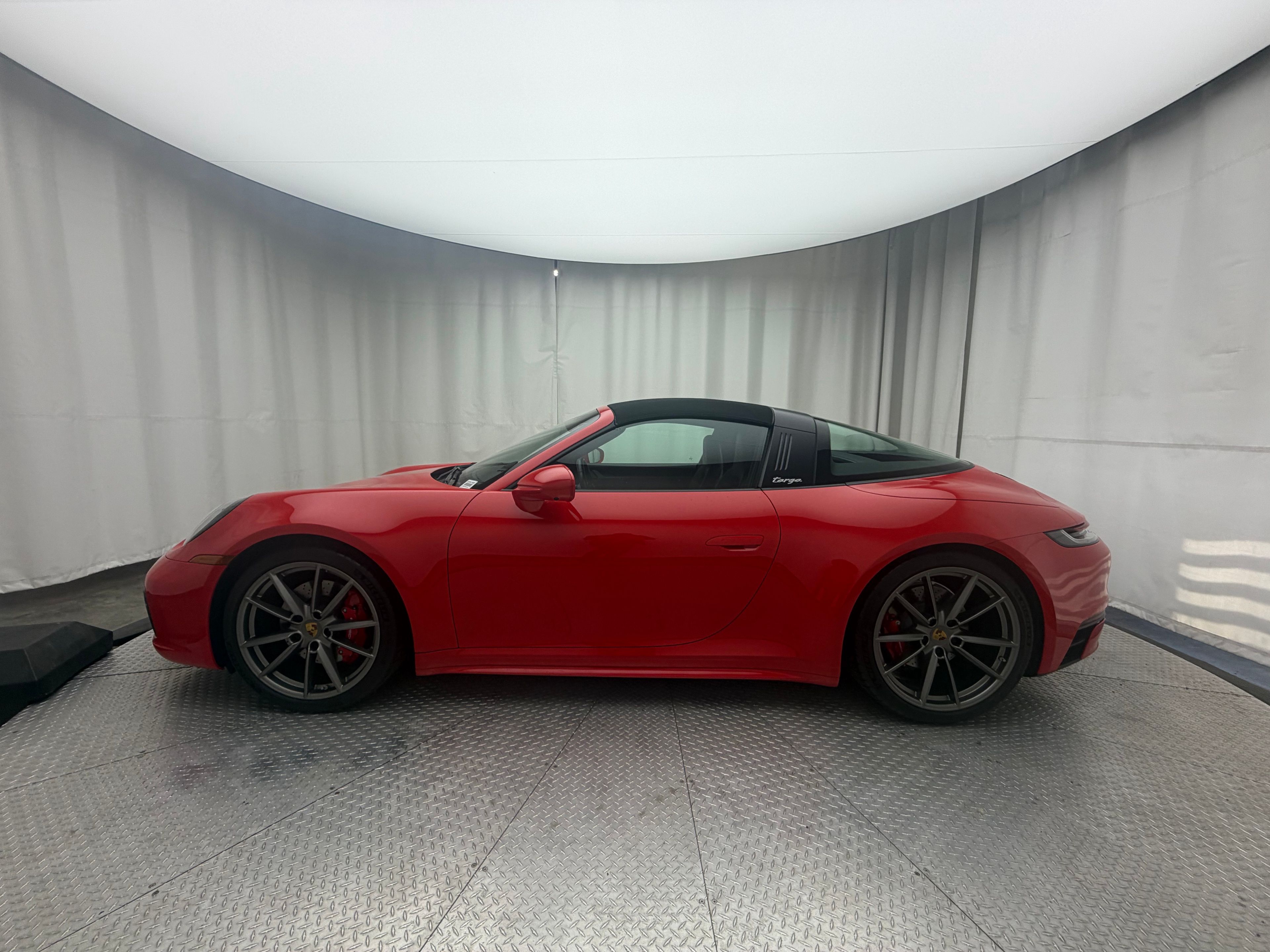 Thumbnail: 2021 Porsche 911 - 2