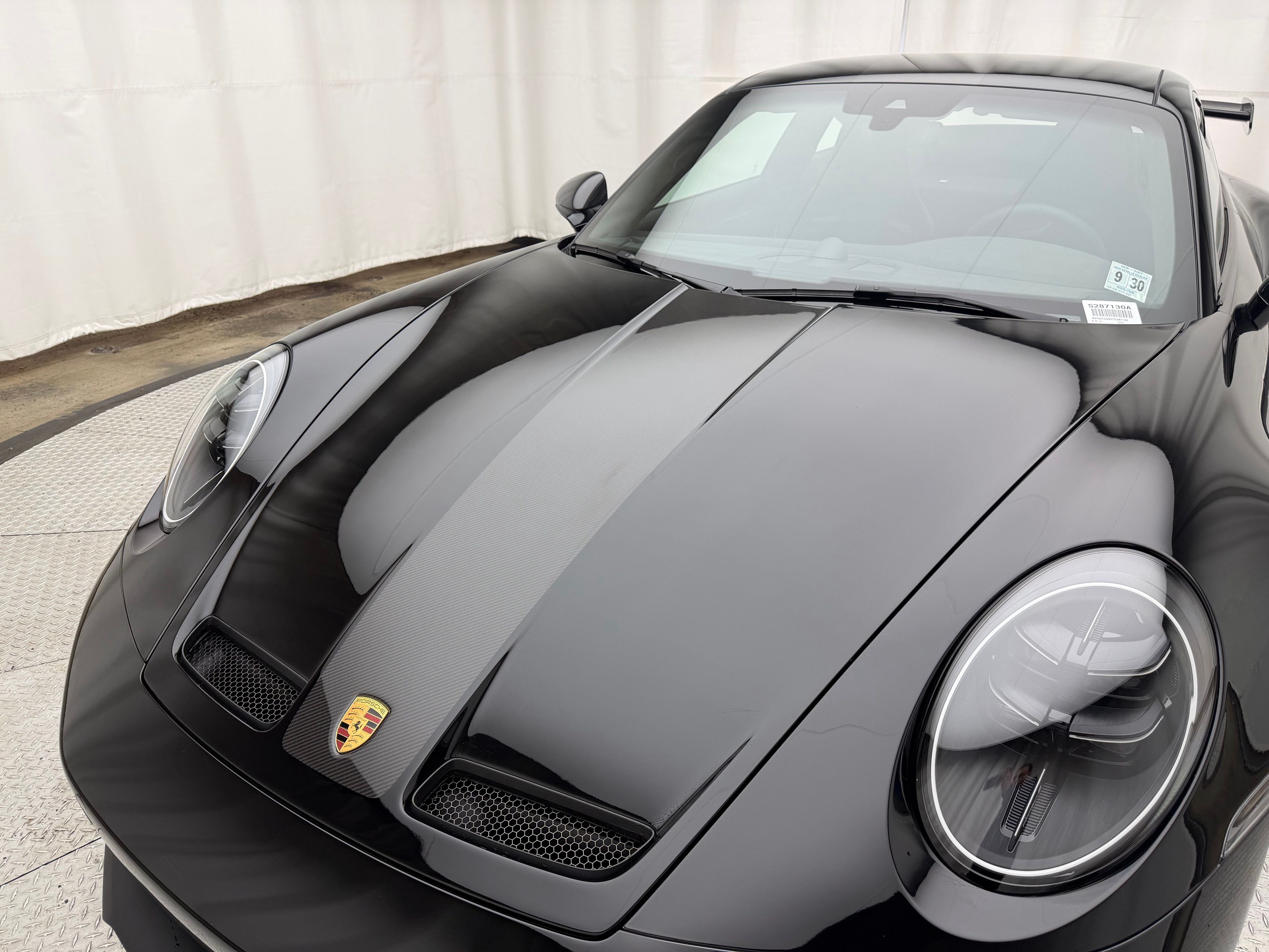 Thumbnail: 2026 Porsche 911 - 13