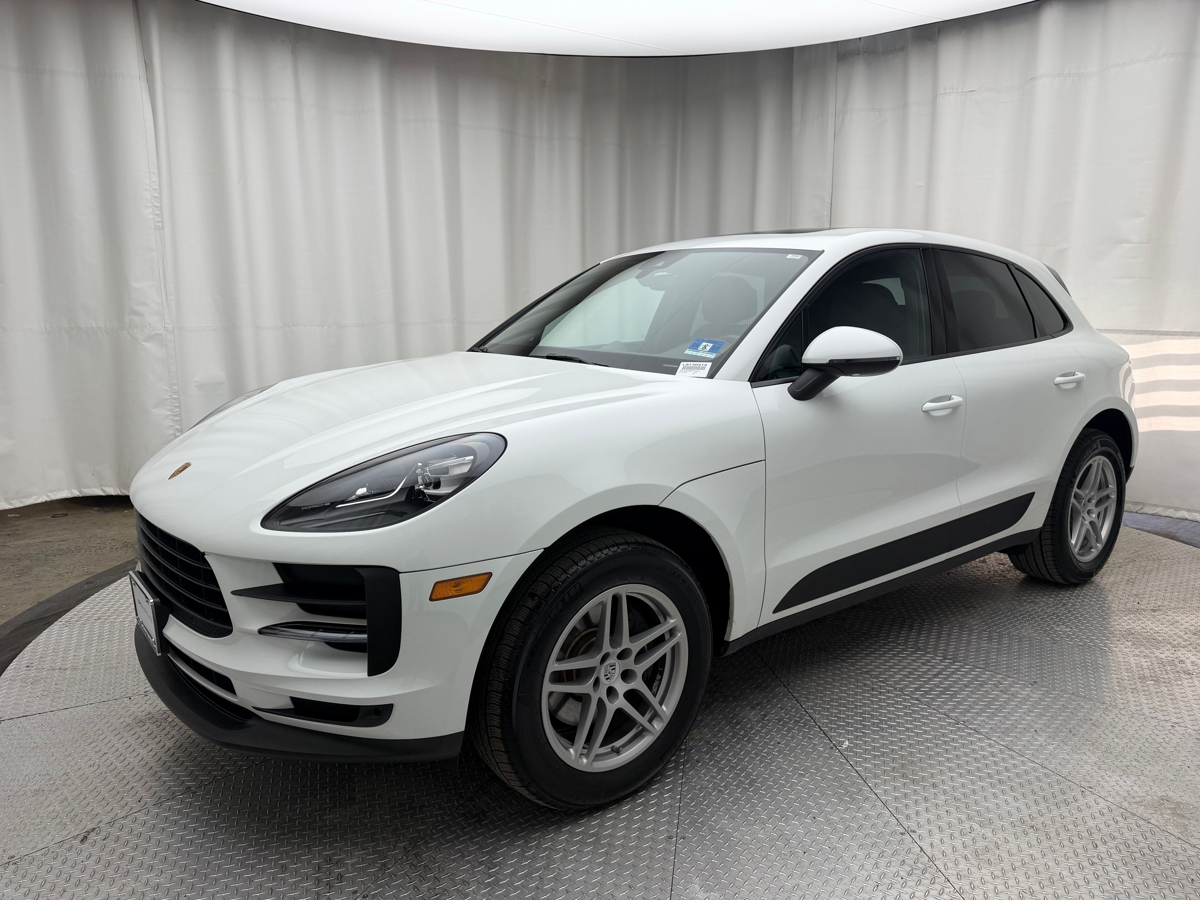 Thumbnail: 2020 Porsche Macan - 1
