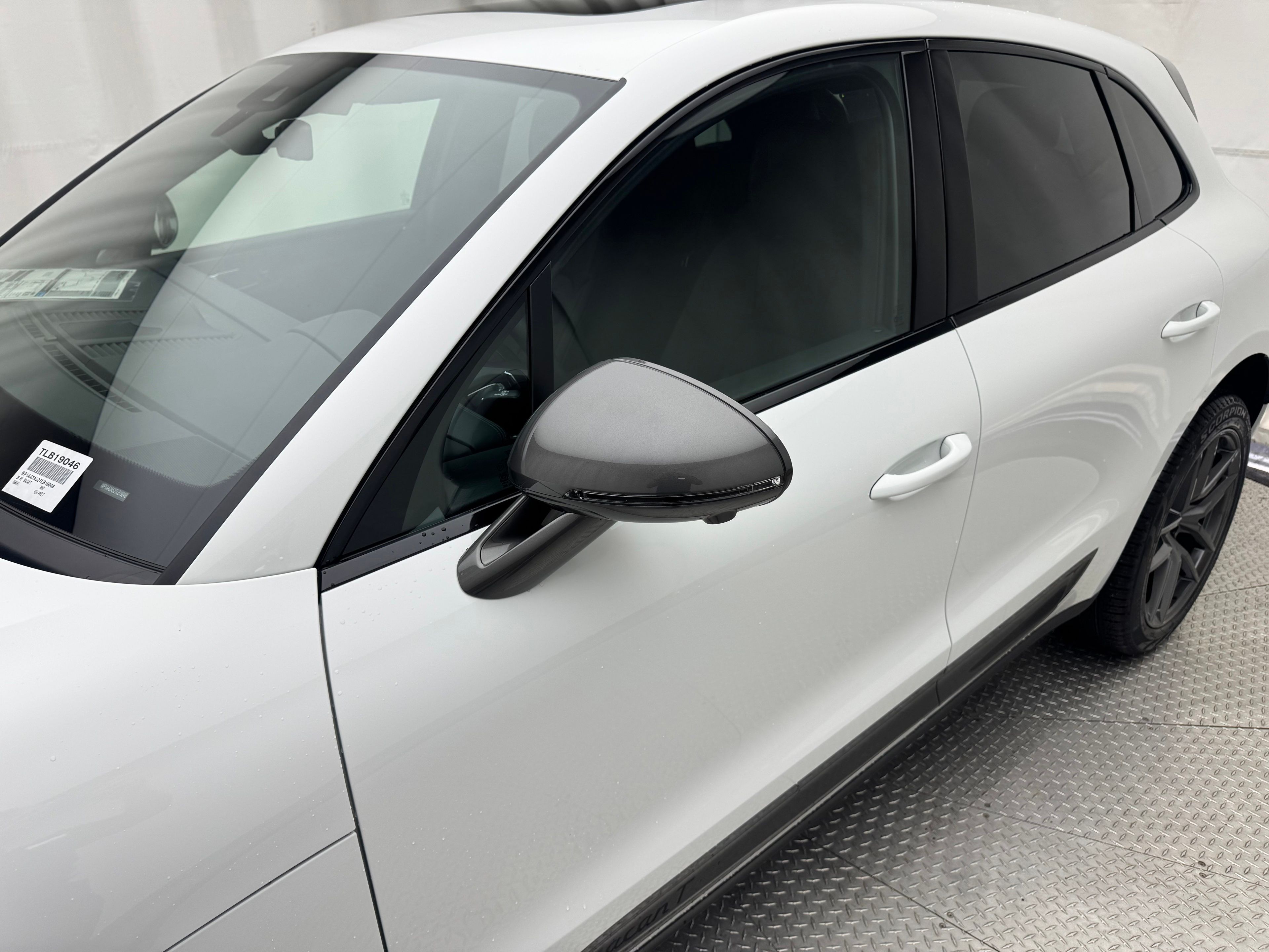 Thumbnail: 2026 Porsche Macan - 8