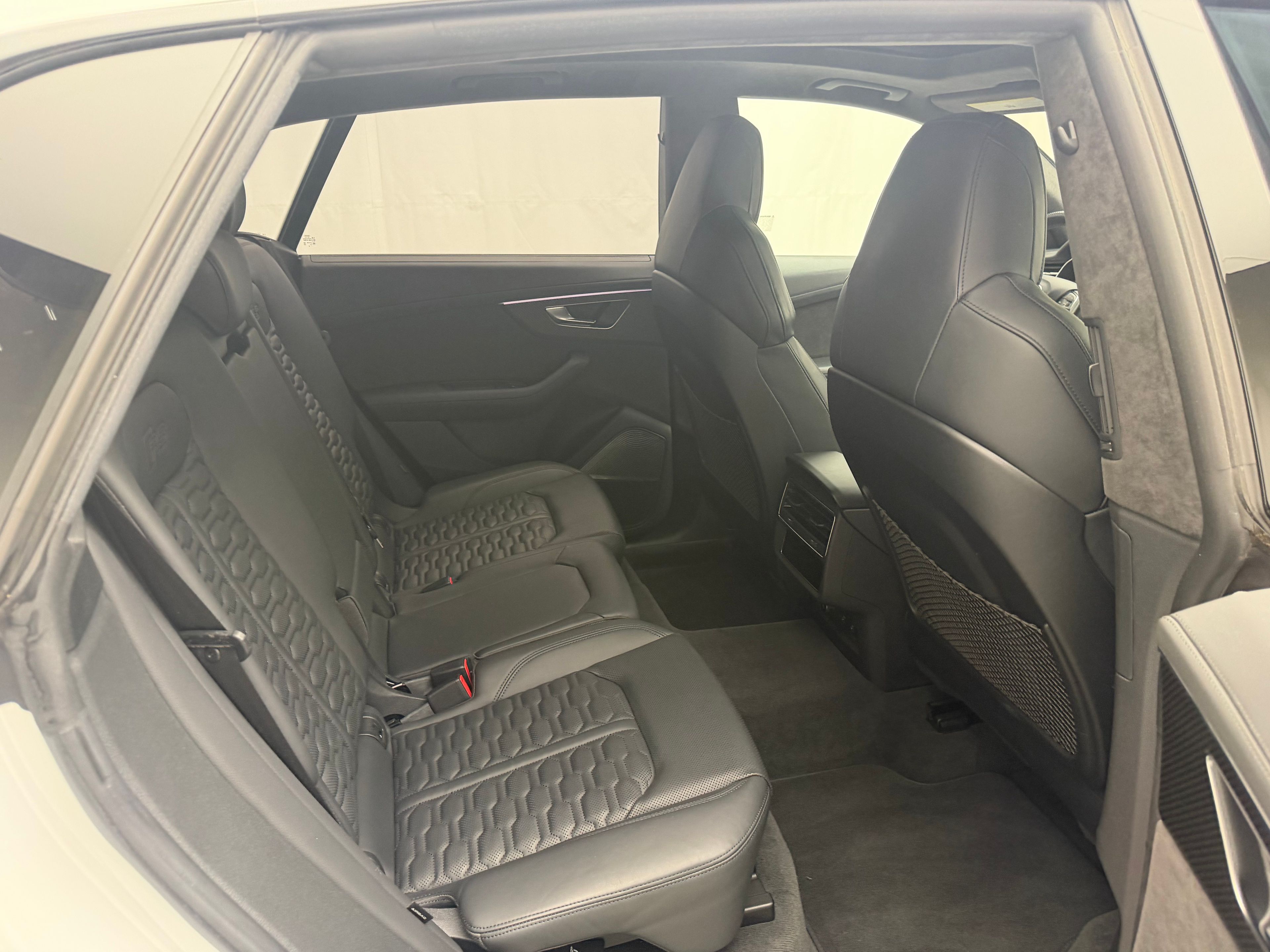 Thumbnail: 2022 Audi RS Q8 - 18