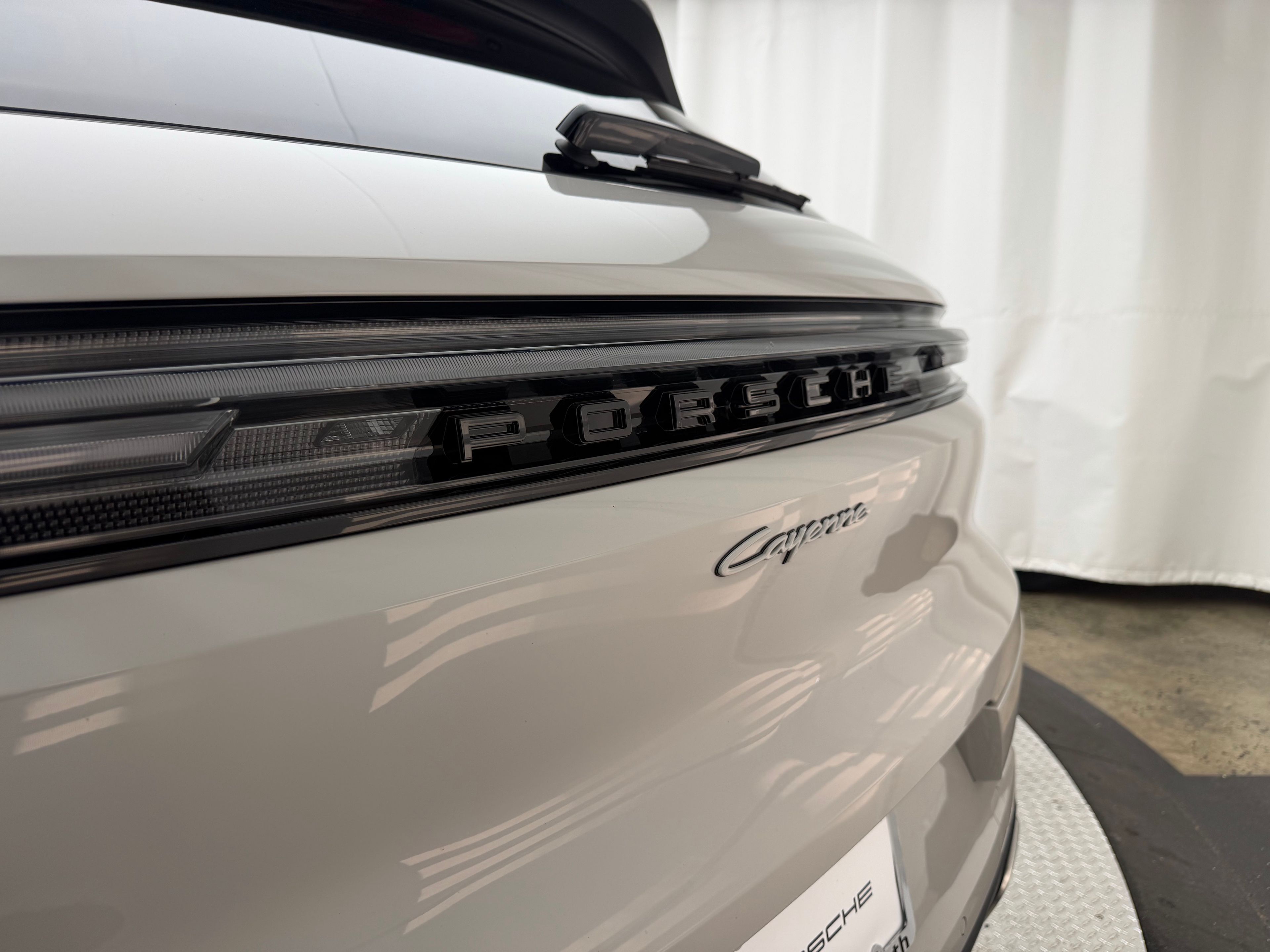 Thumbnail: 2026 Porsche Cayenne - 12