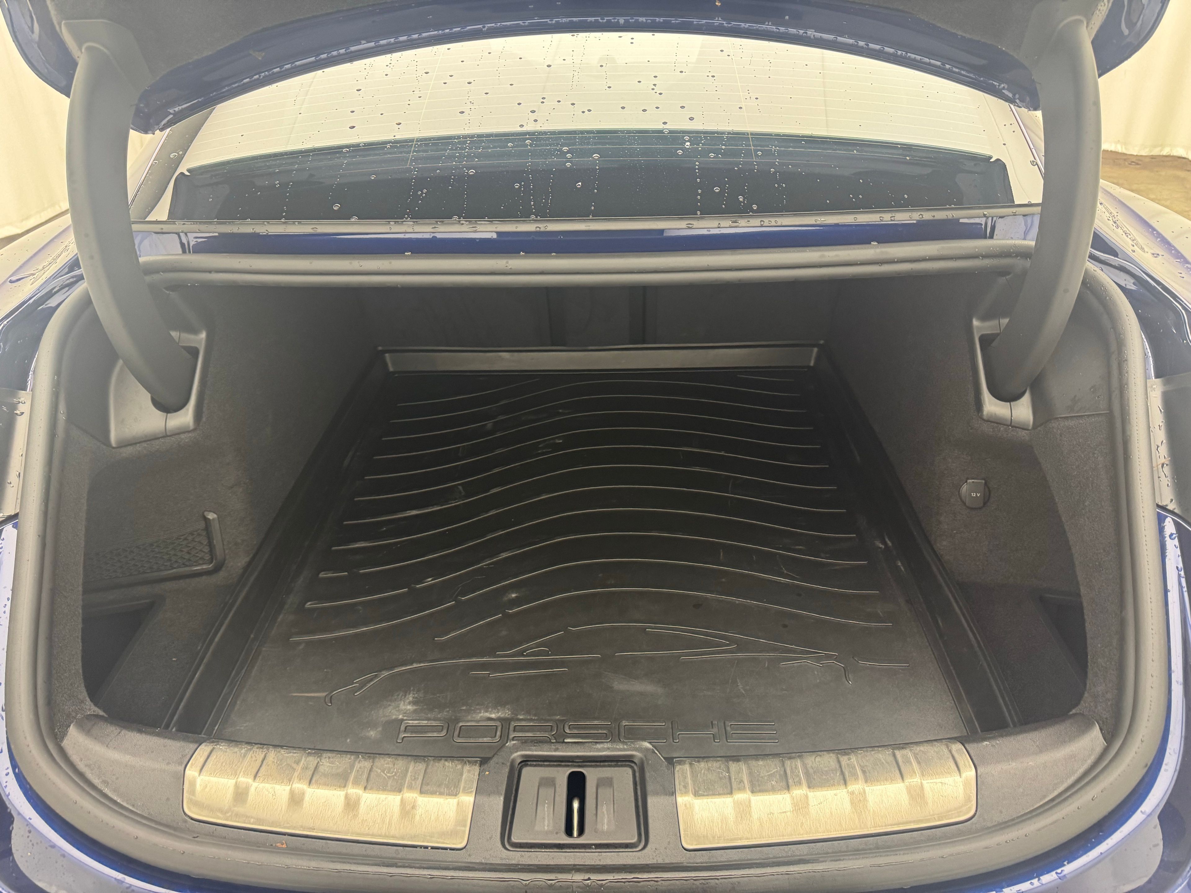 Thumbnail: 2023 Porsche Taycan - 25