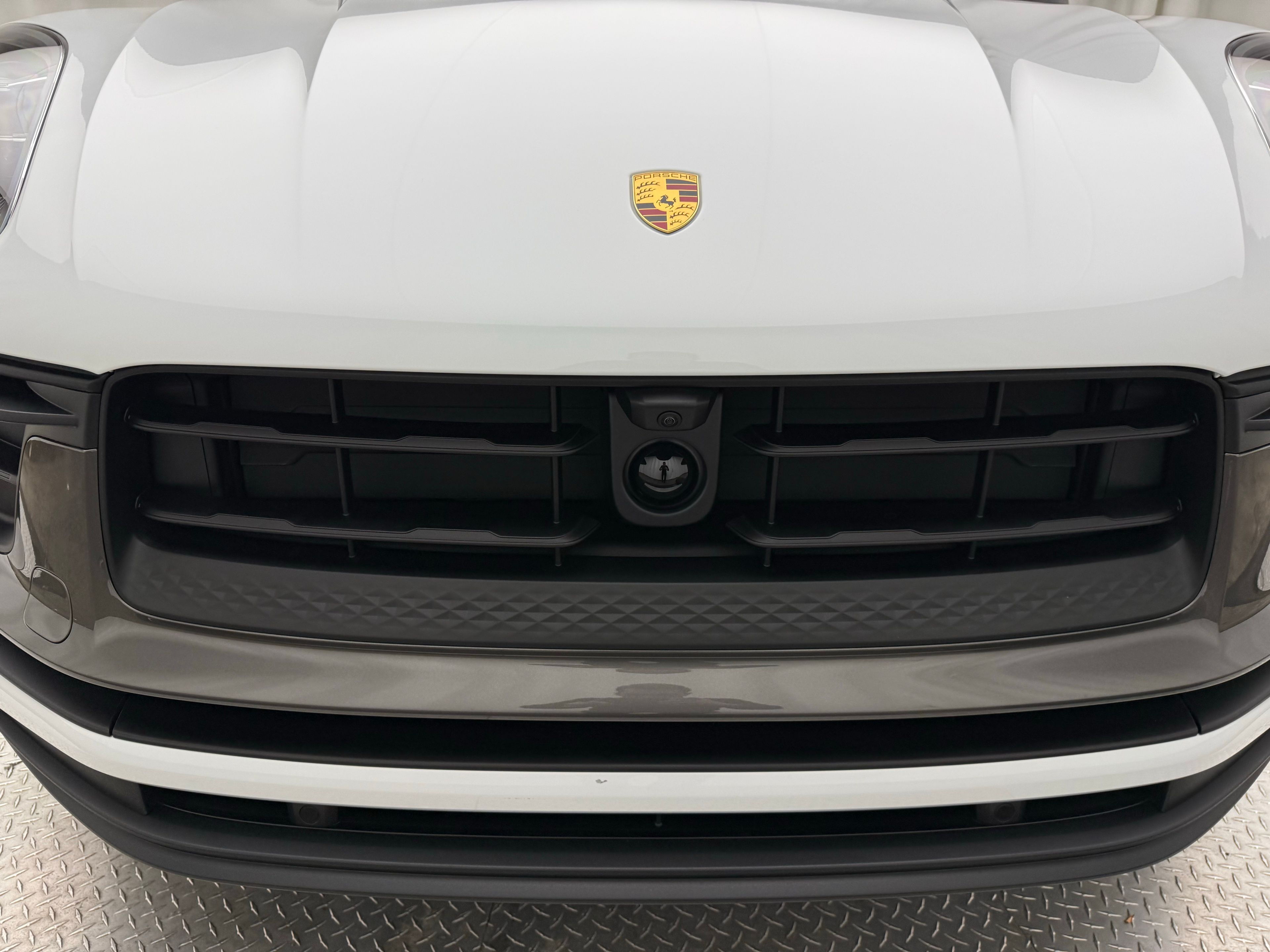 Thumbnail: 2026 Porsche Macan - 26