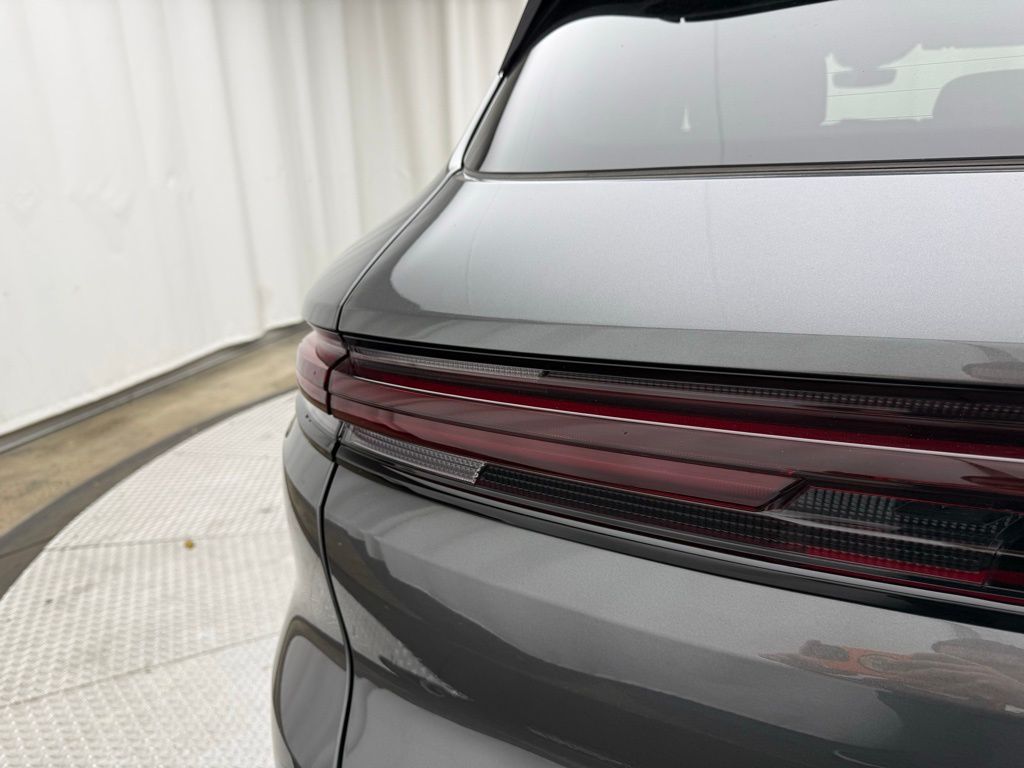 Thumbnail: 2025 Porsche Cayenne - 15