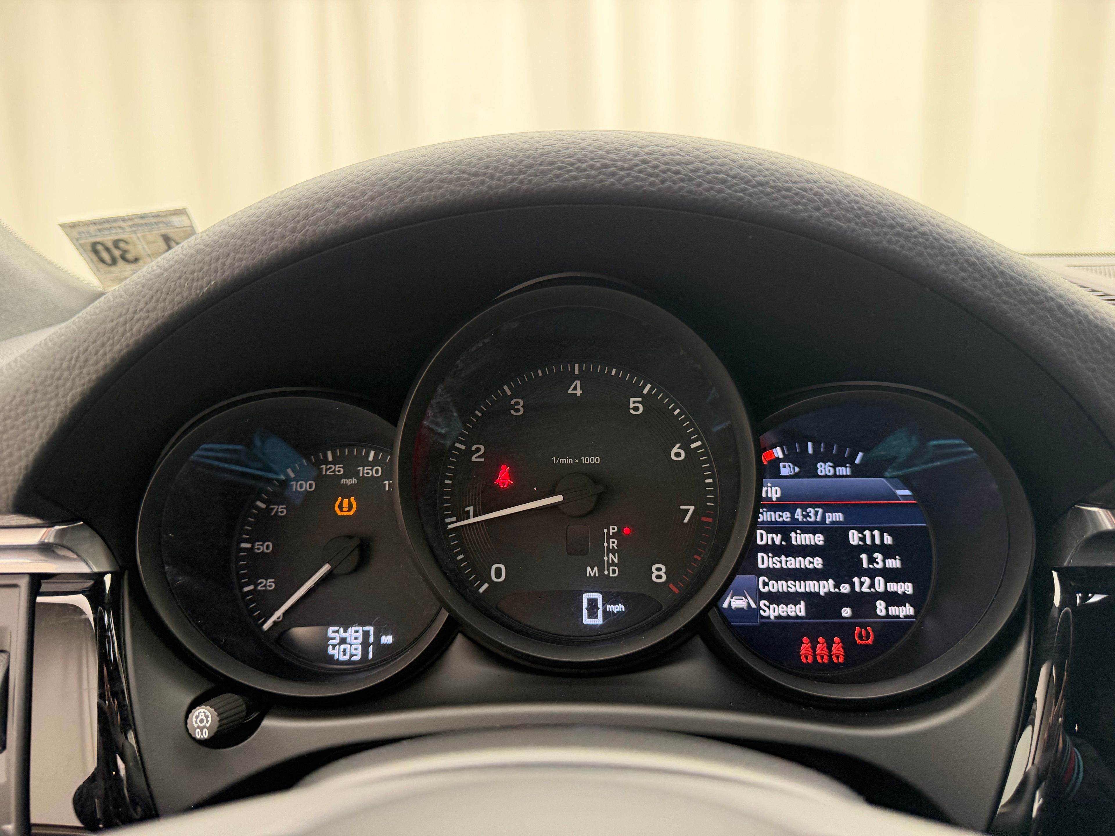 Thumbnail: 2025 Porsche Macan - 29