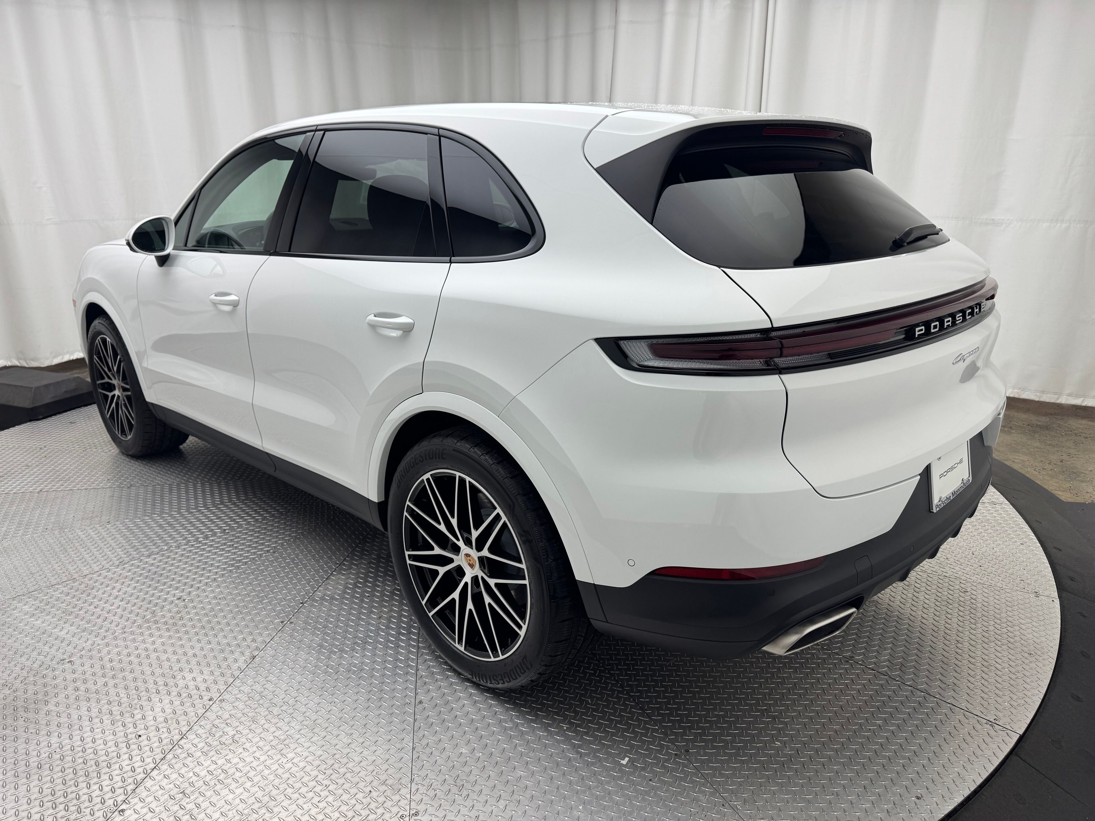 Thumbnail: 2026 Porsche Cayenne - 3