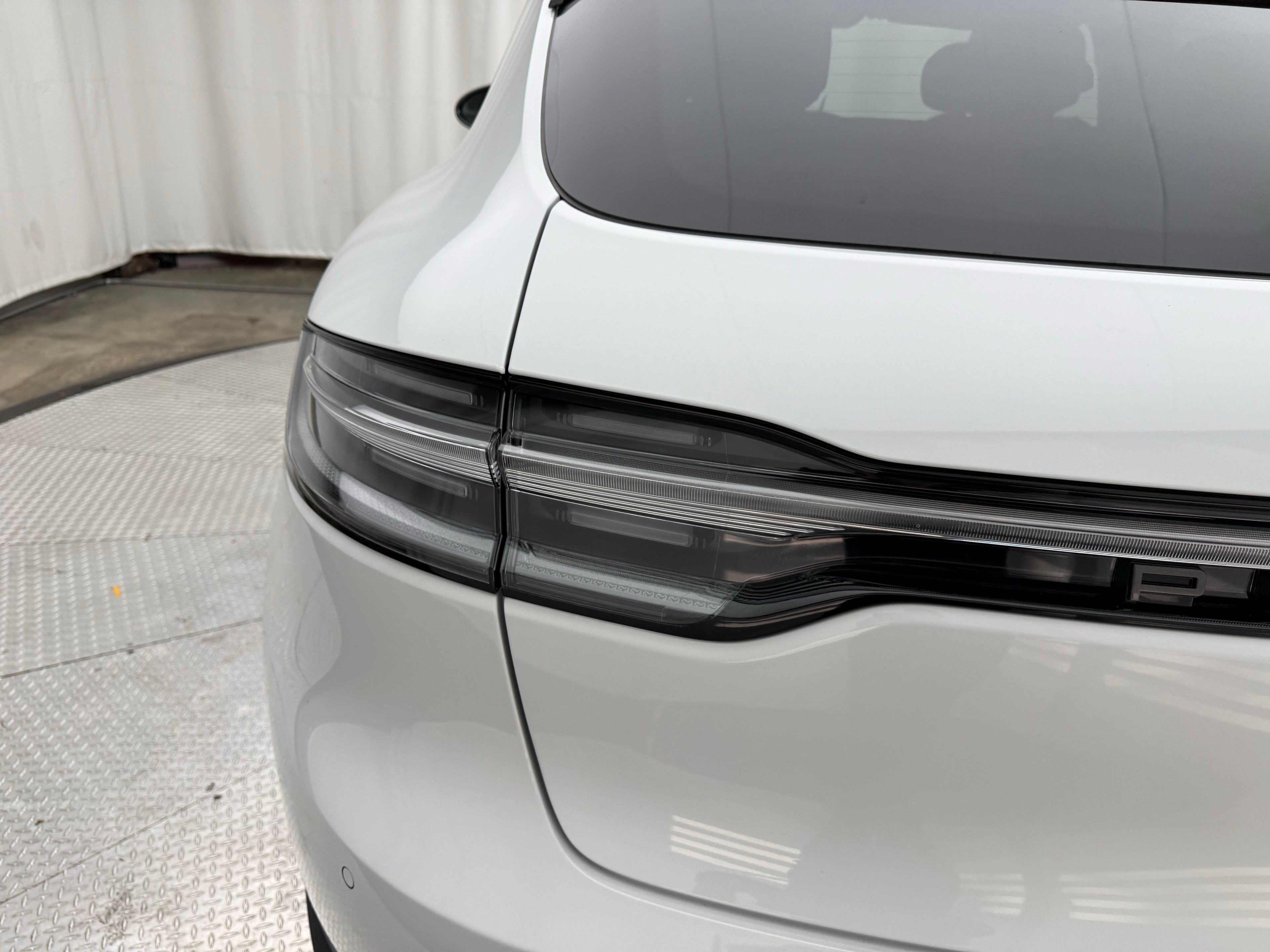 Thumbnail: 2026 Porsche Macan - 15