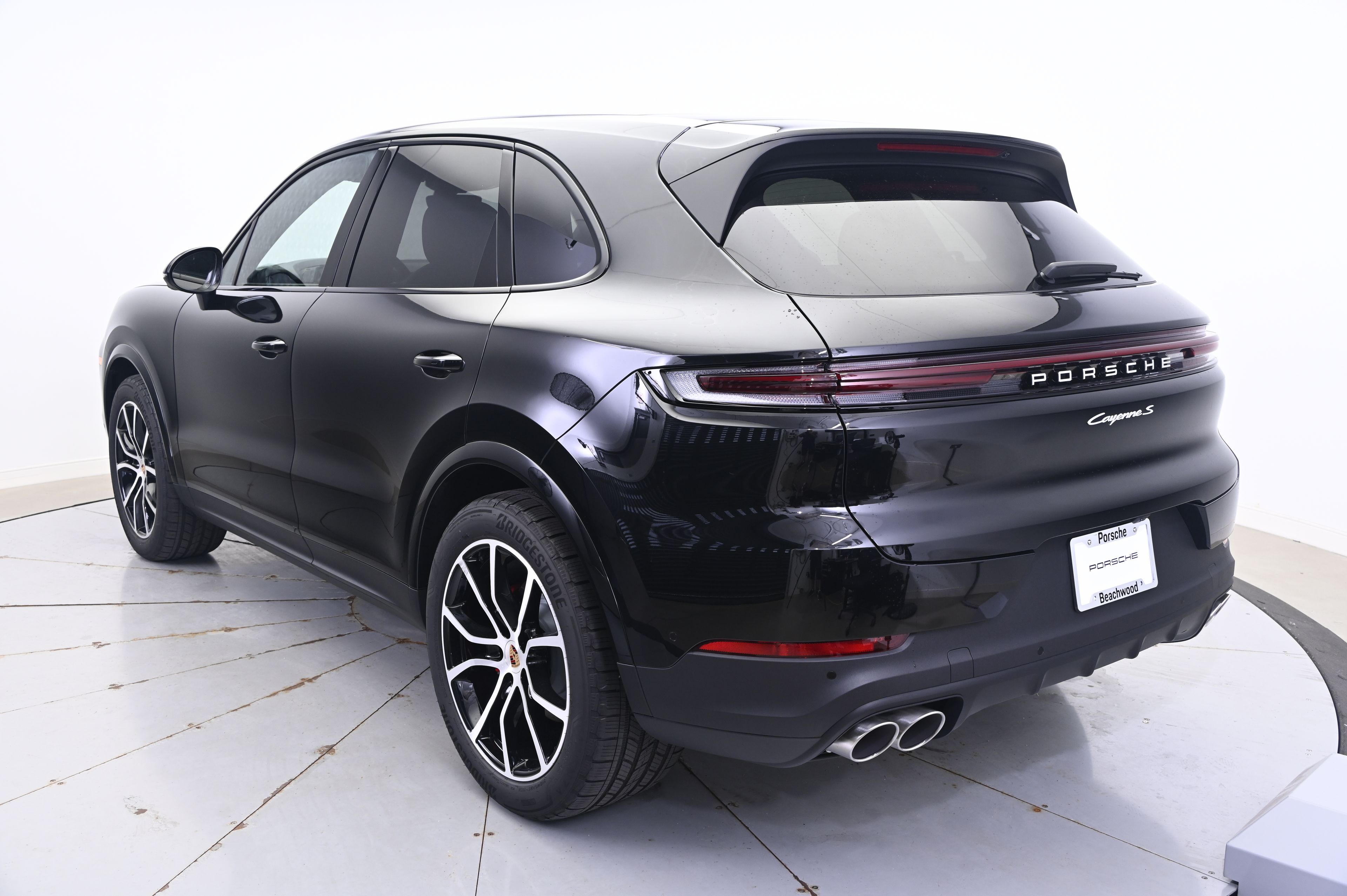 Thumbnail: 2025 Porsche Cayenne - 3