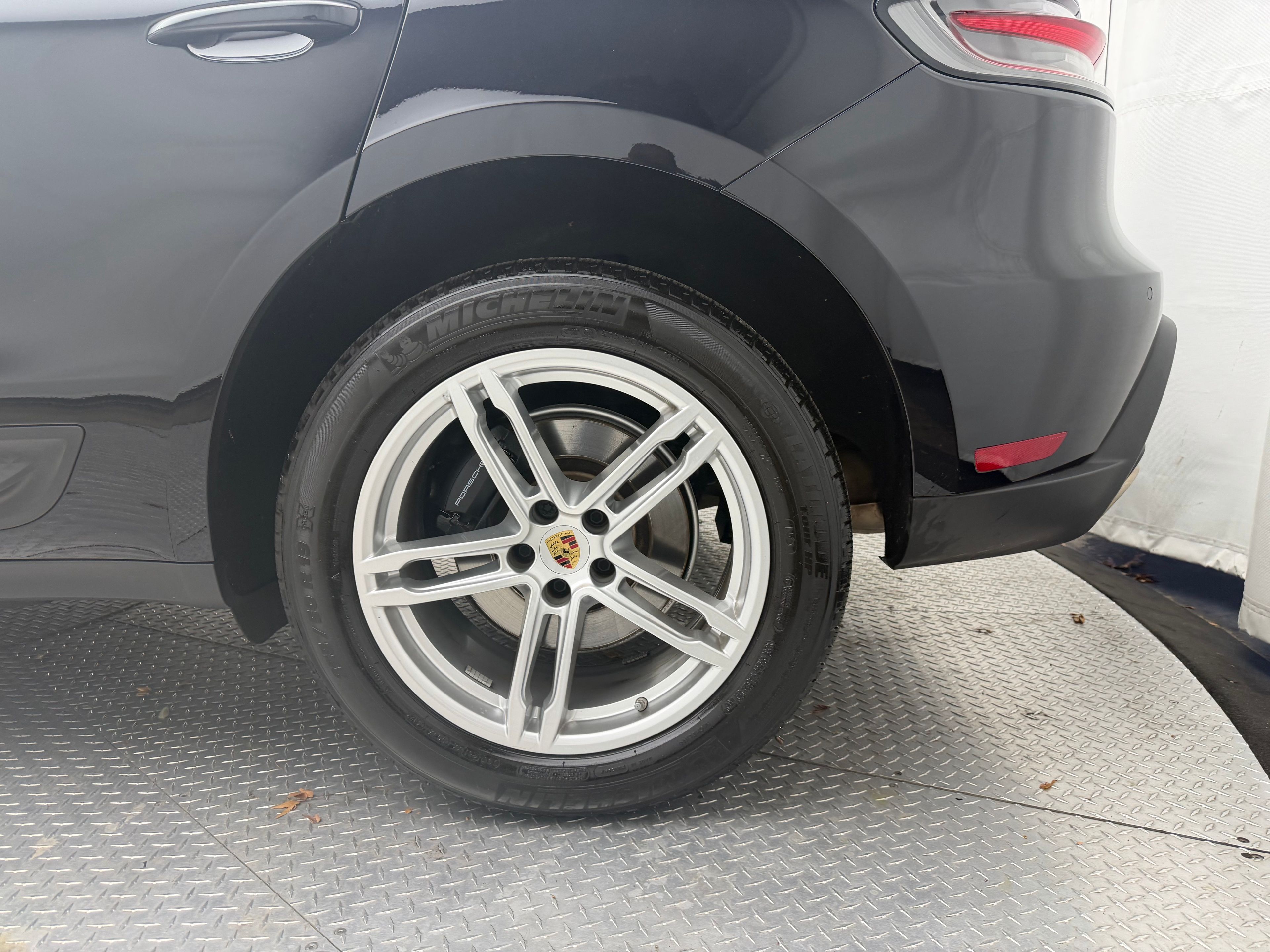 Thumbnail: 2023 Porsche Macan - 8