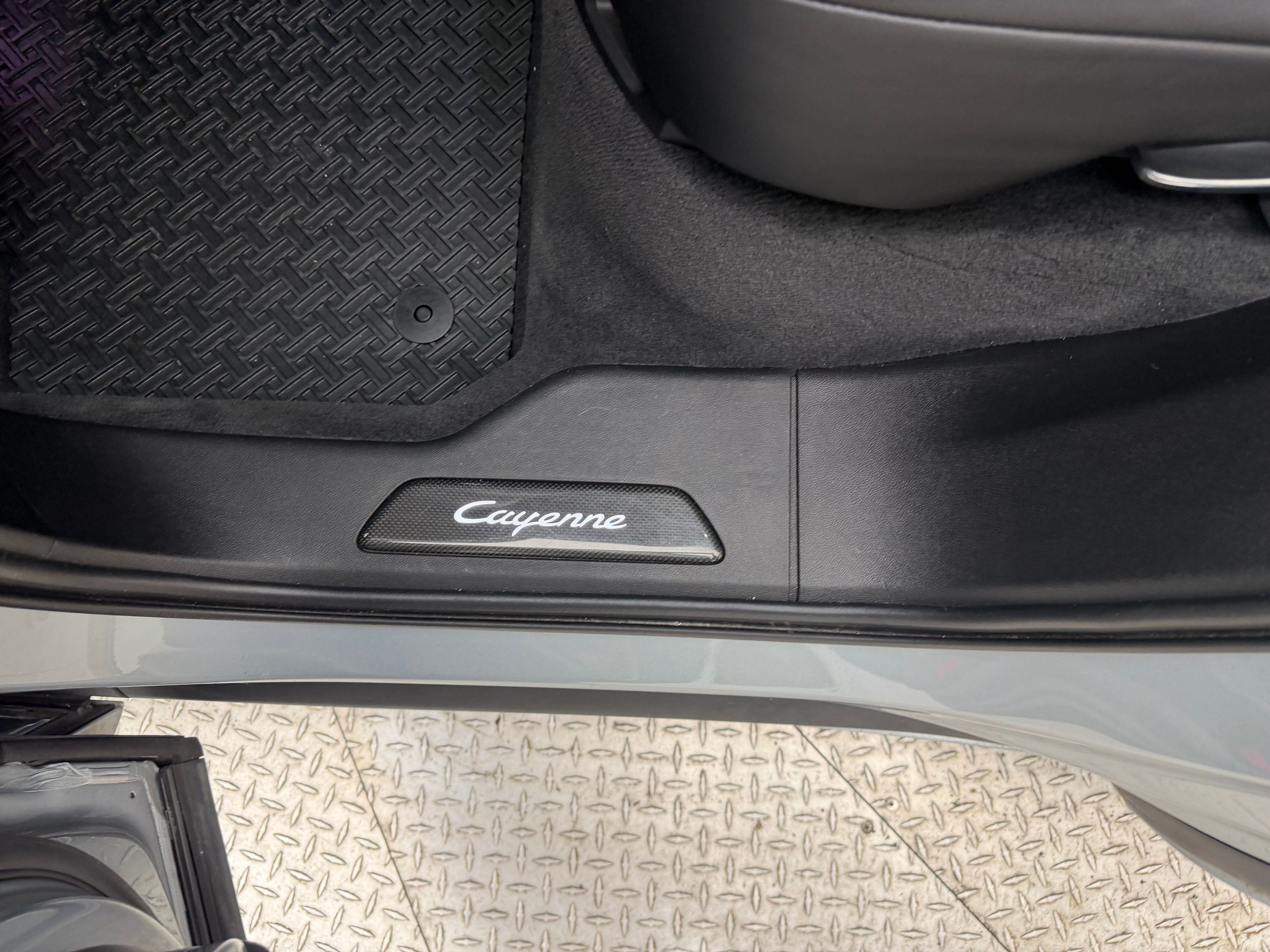 Thumbnail: 2021 Porsche Cayenne - 26