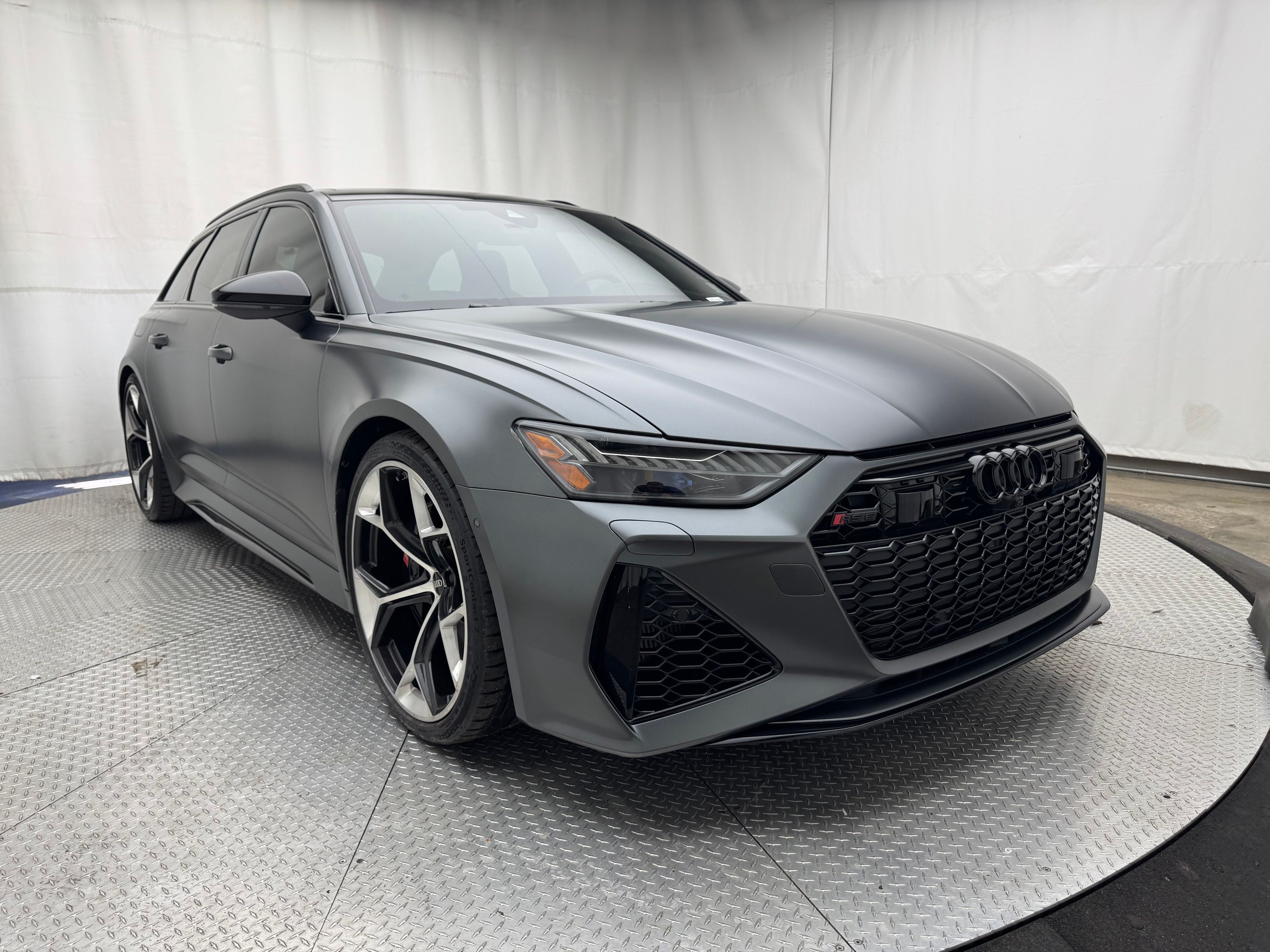 Thumbnail: 2024 Audi RS 6 - 19