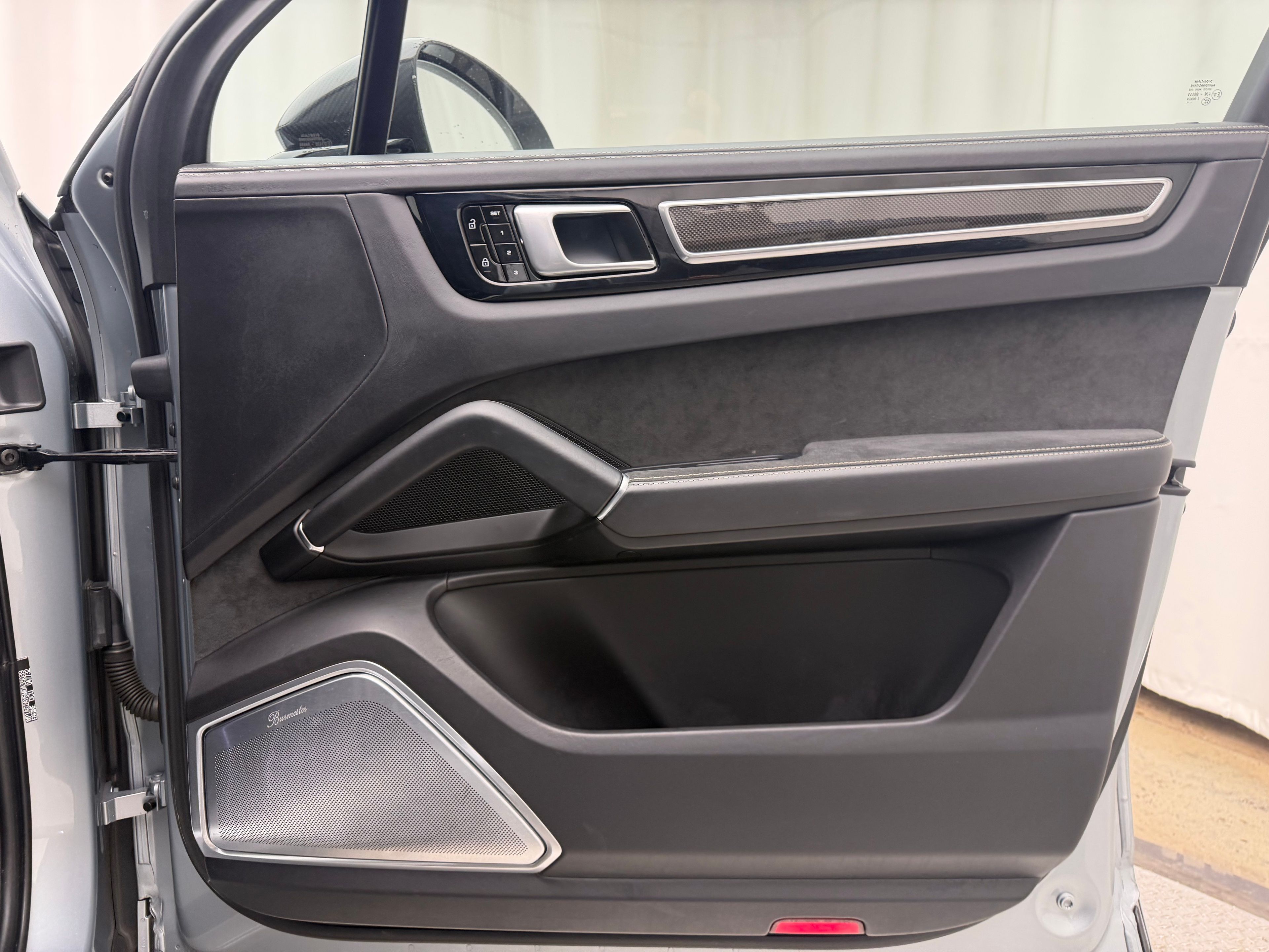 Thumbnail: 2021 Porsche Cayenne - 15