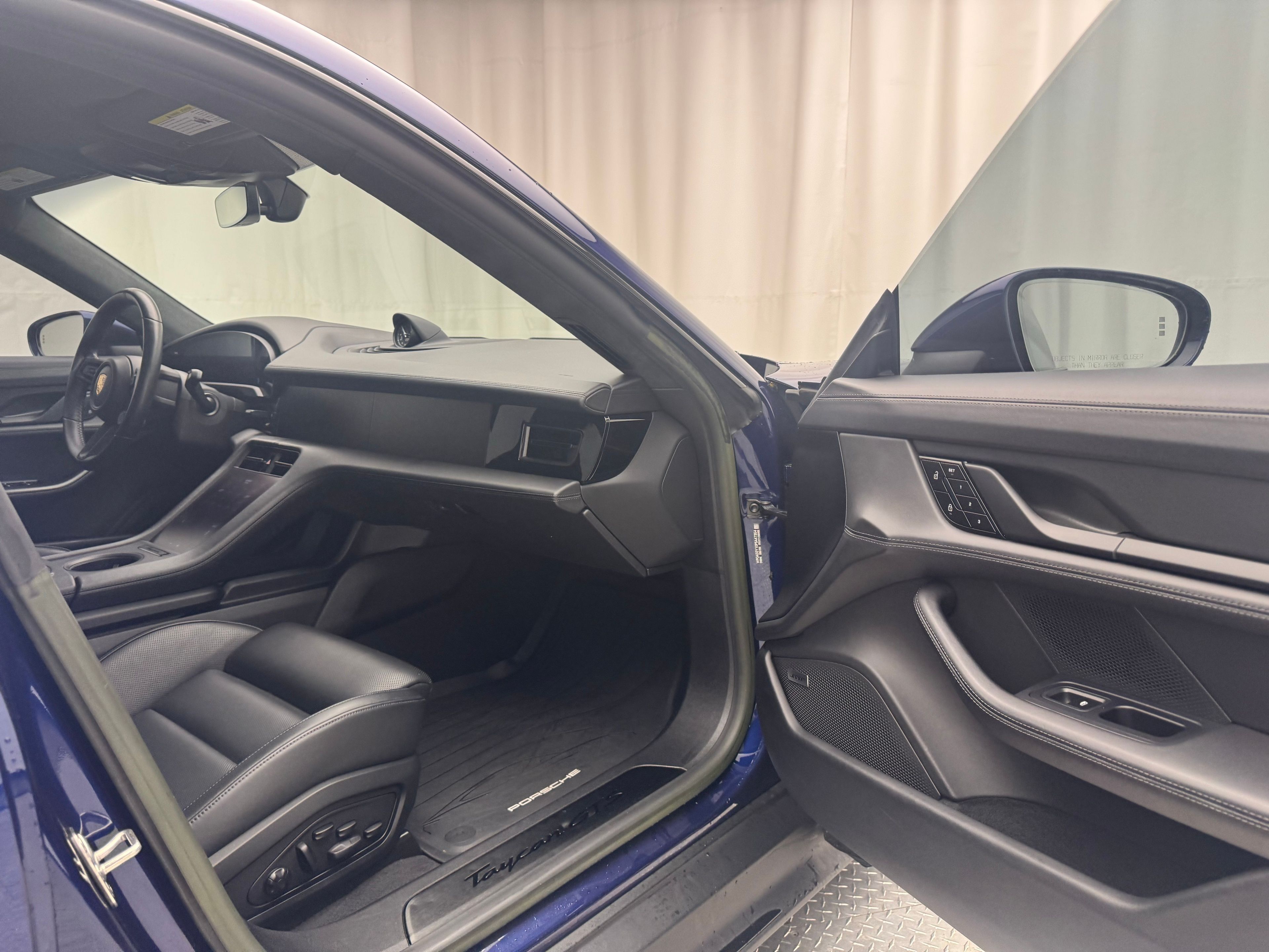 Thumbnail: 2023 Porsche Taycan - 24