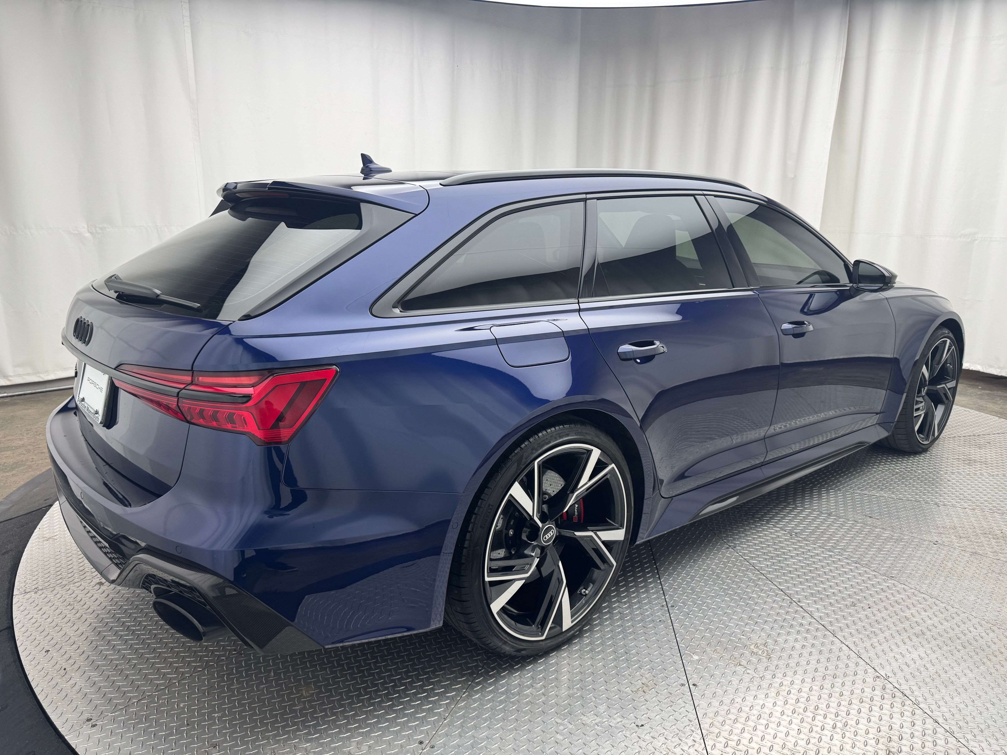 Thumbnail: 2021 Audi RS 6 - 16