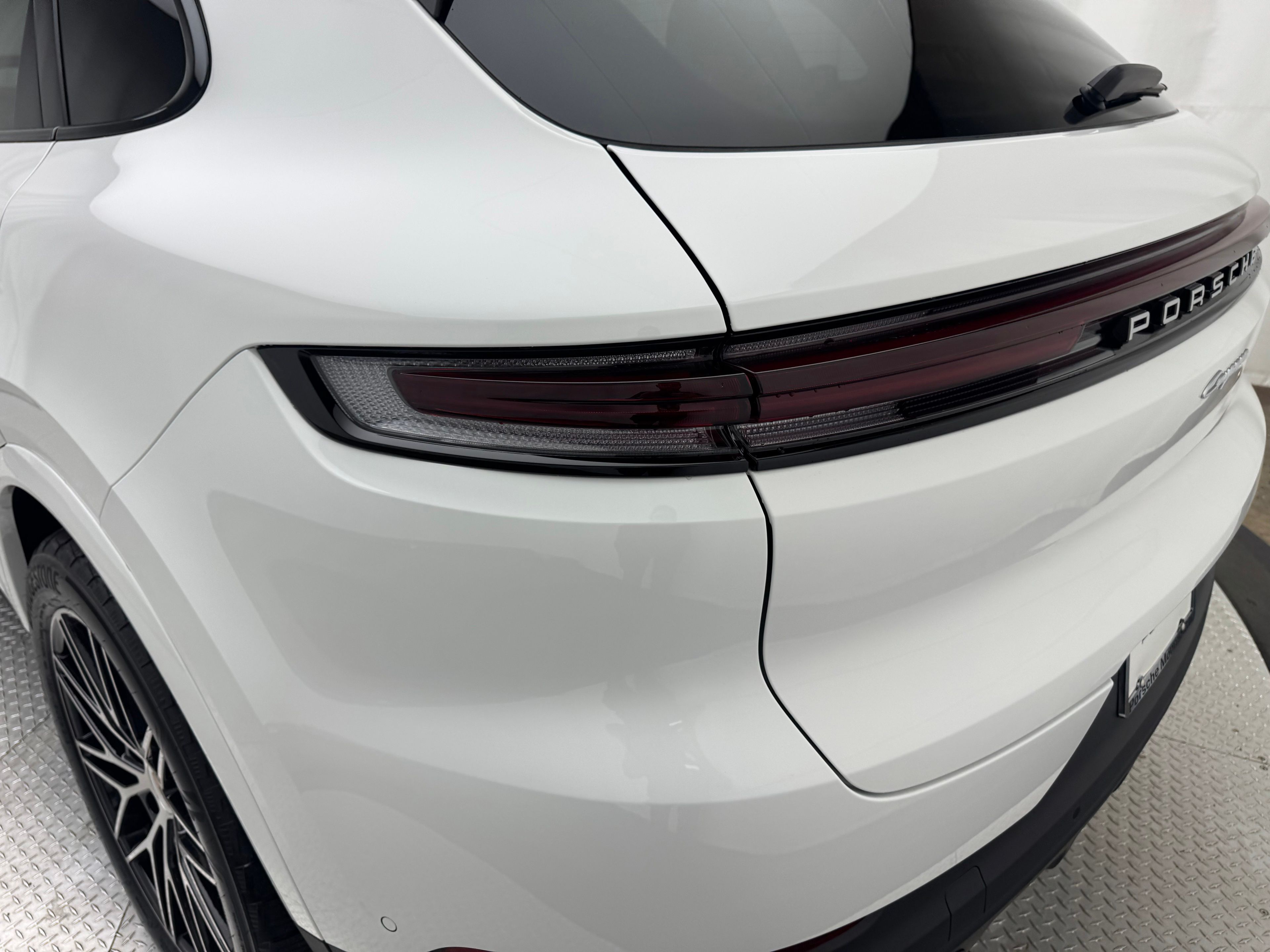 Thumbnail: 2026 Porsche Cayenne - 10