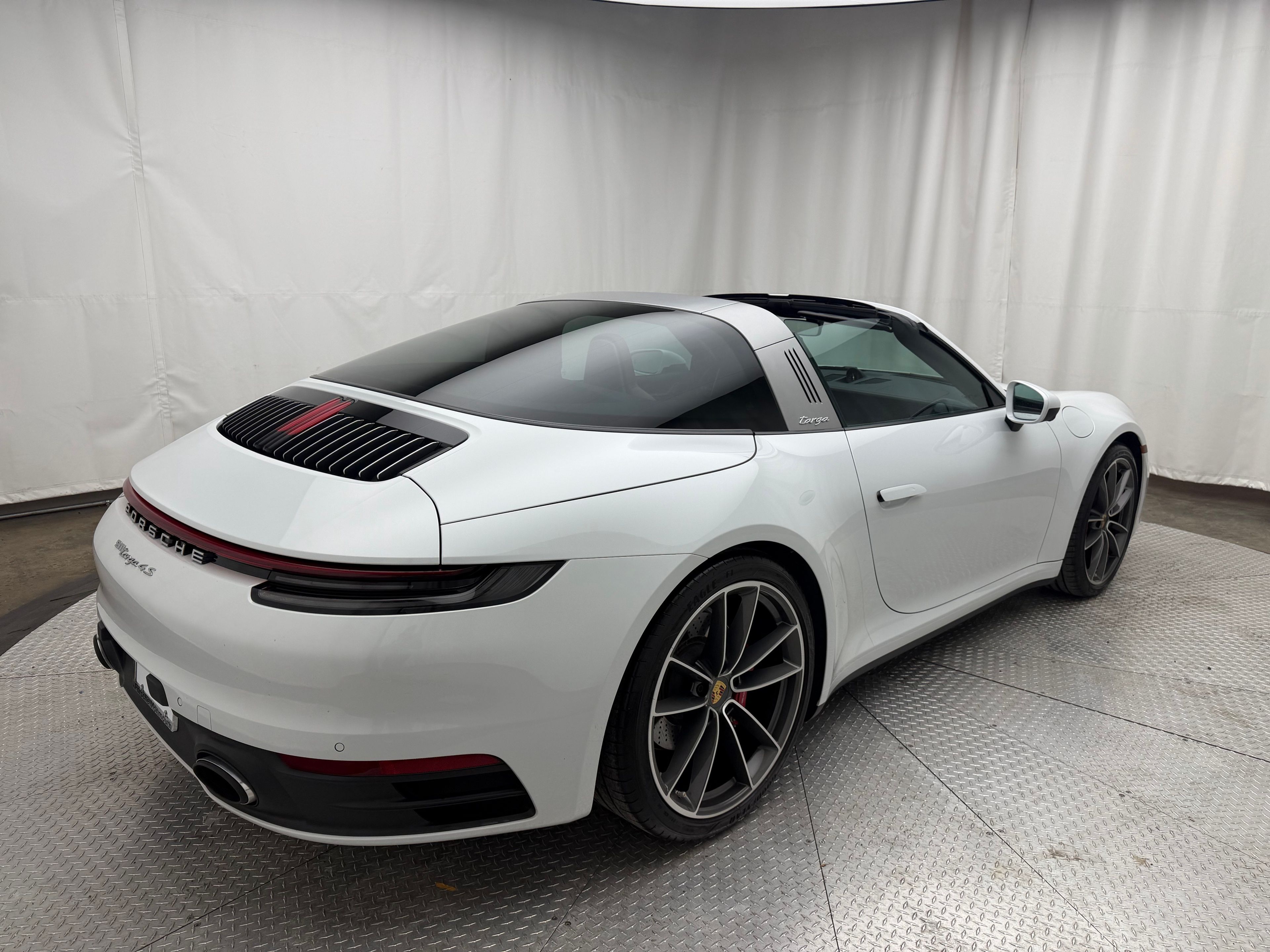 Thumbnail: 2023 Porsche 911 - 20
