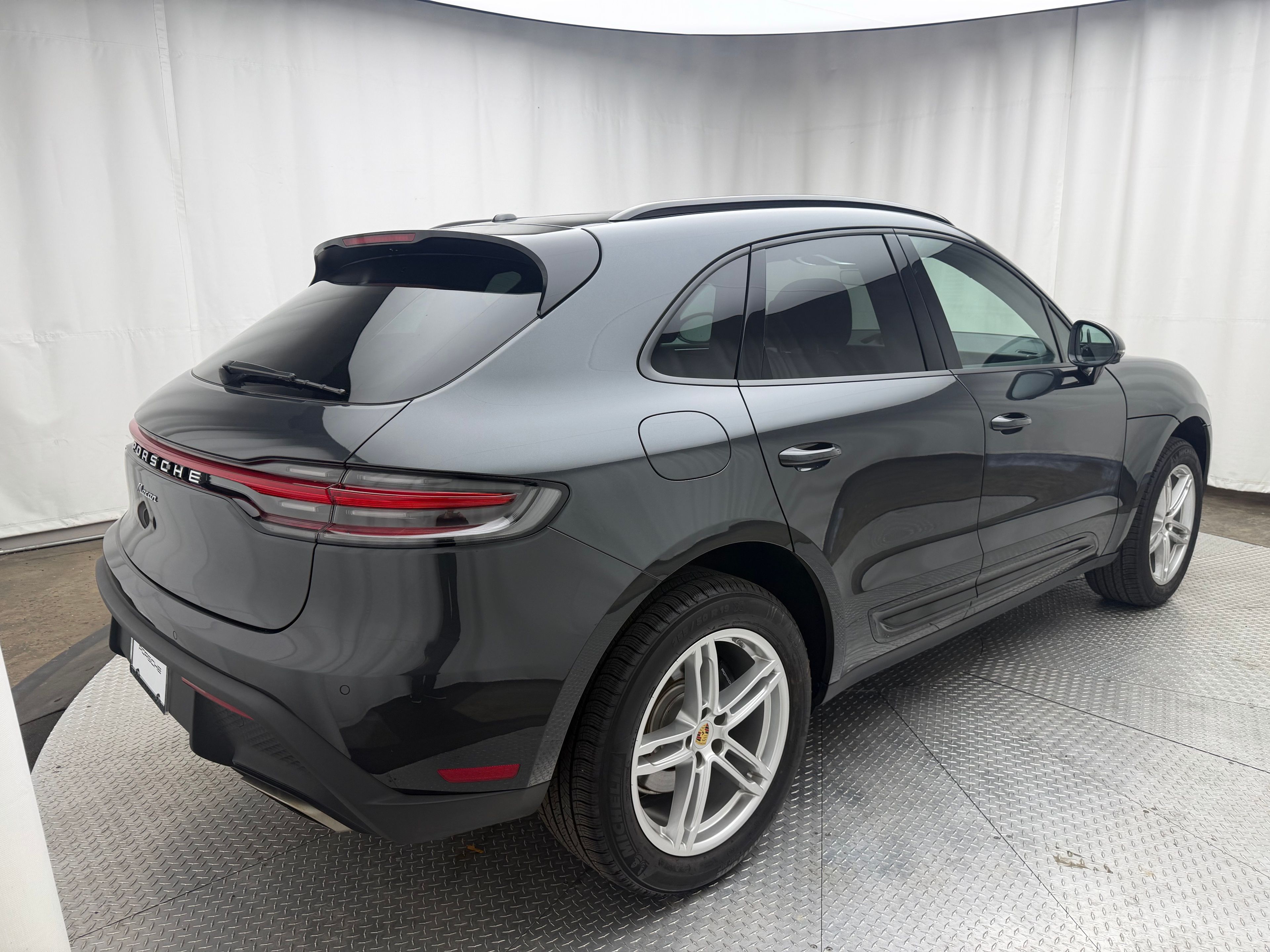 Thumbnail: 2026 Porsche Macan - 11