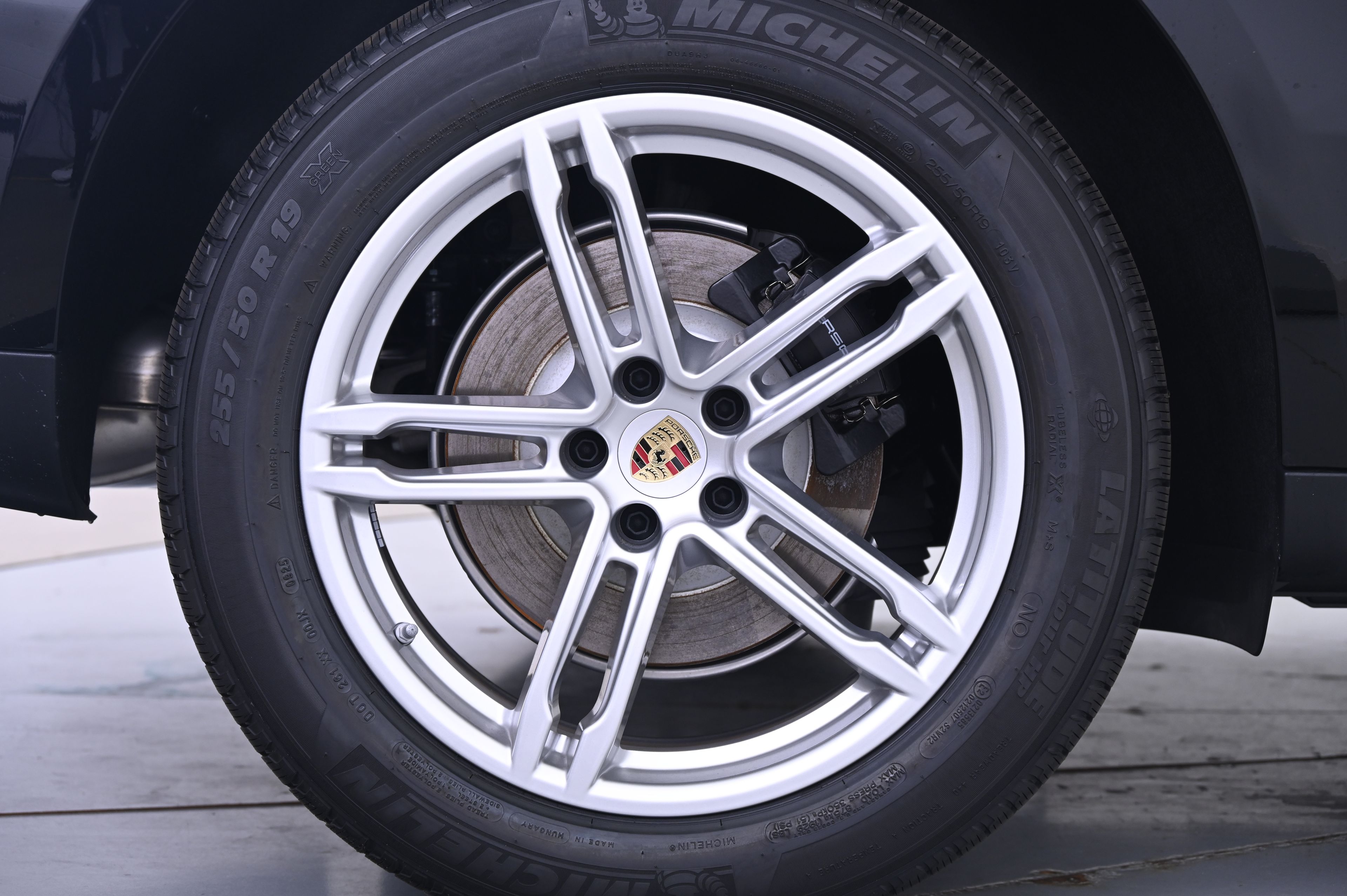 Thumbnail: 2025 Porsche Macan - 13