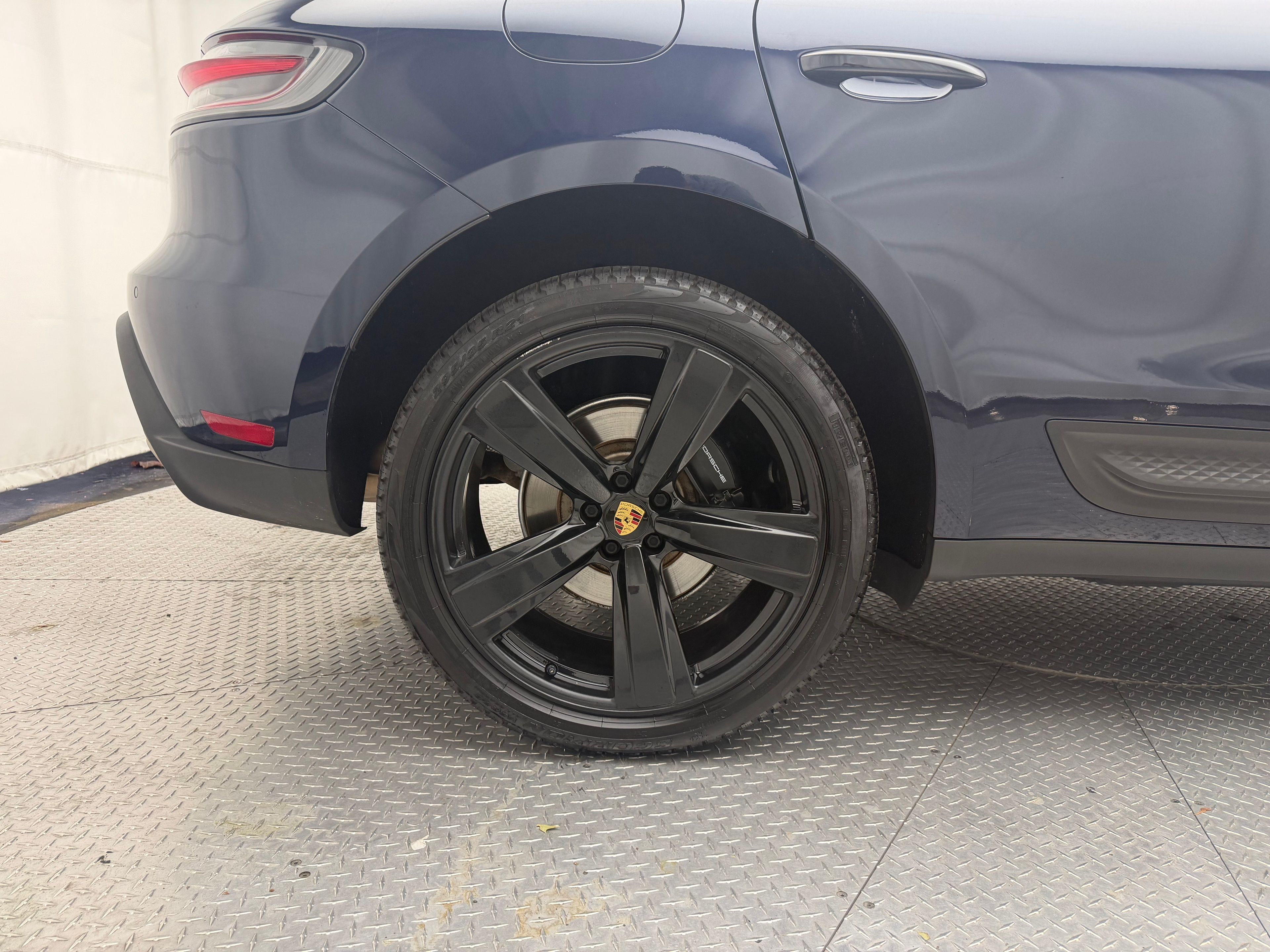 Thumbnail: 2022 Porsche Macan - 16