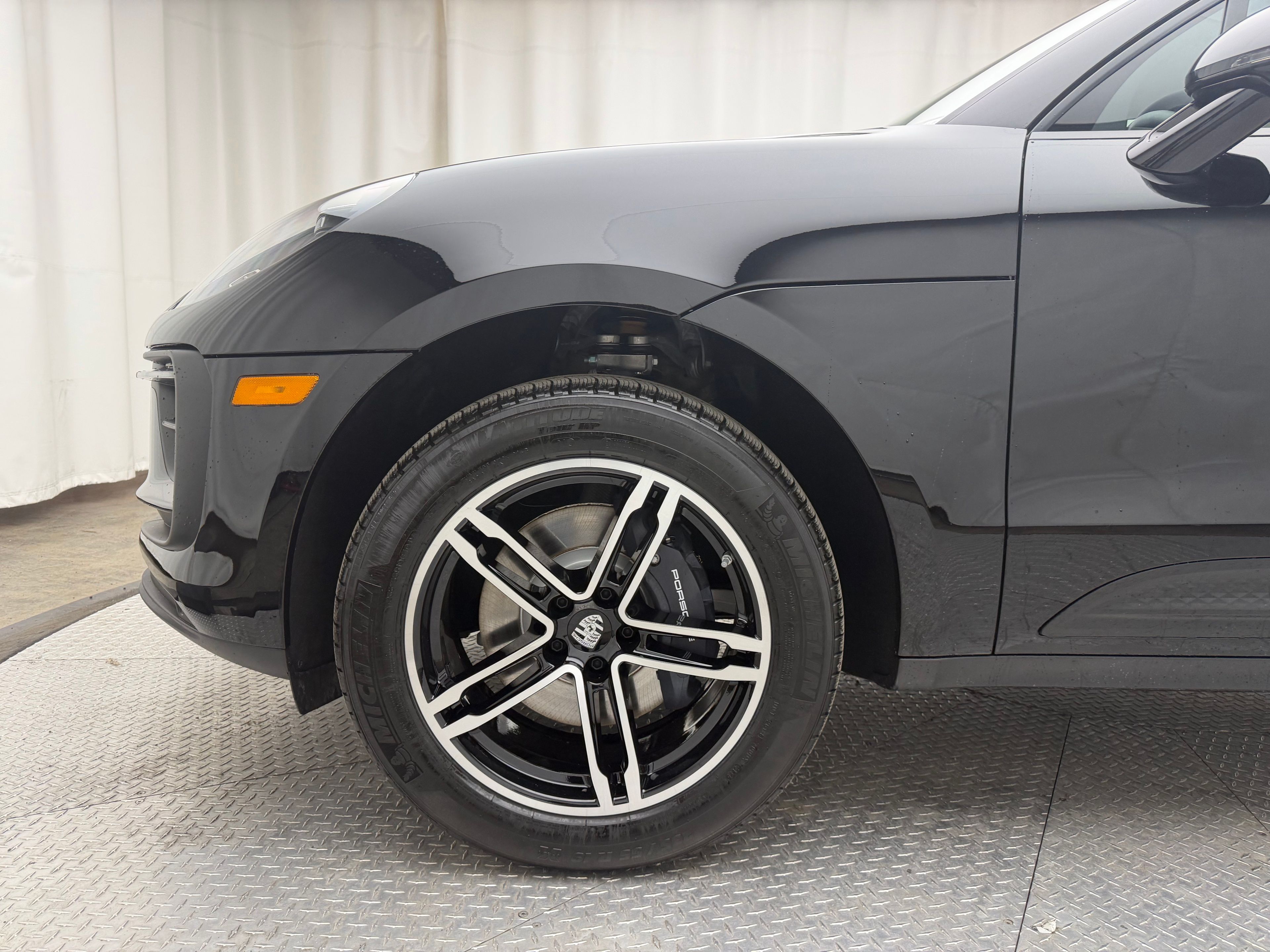 Thumbnail: 2026 Porsche Macan - 7