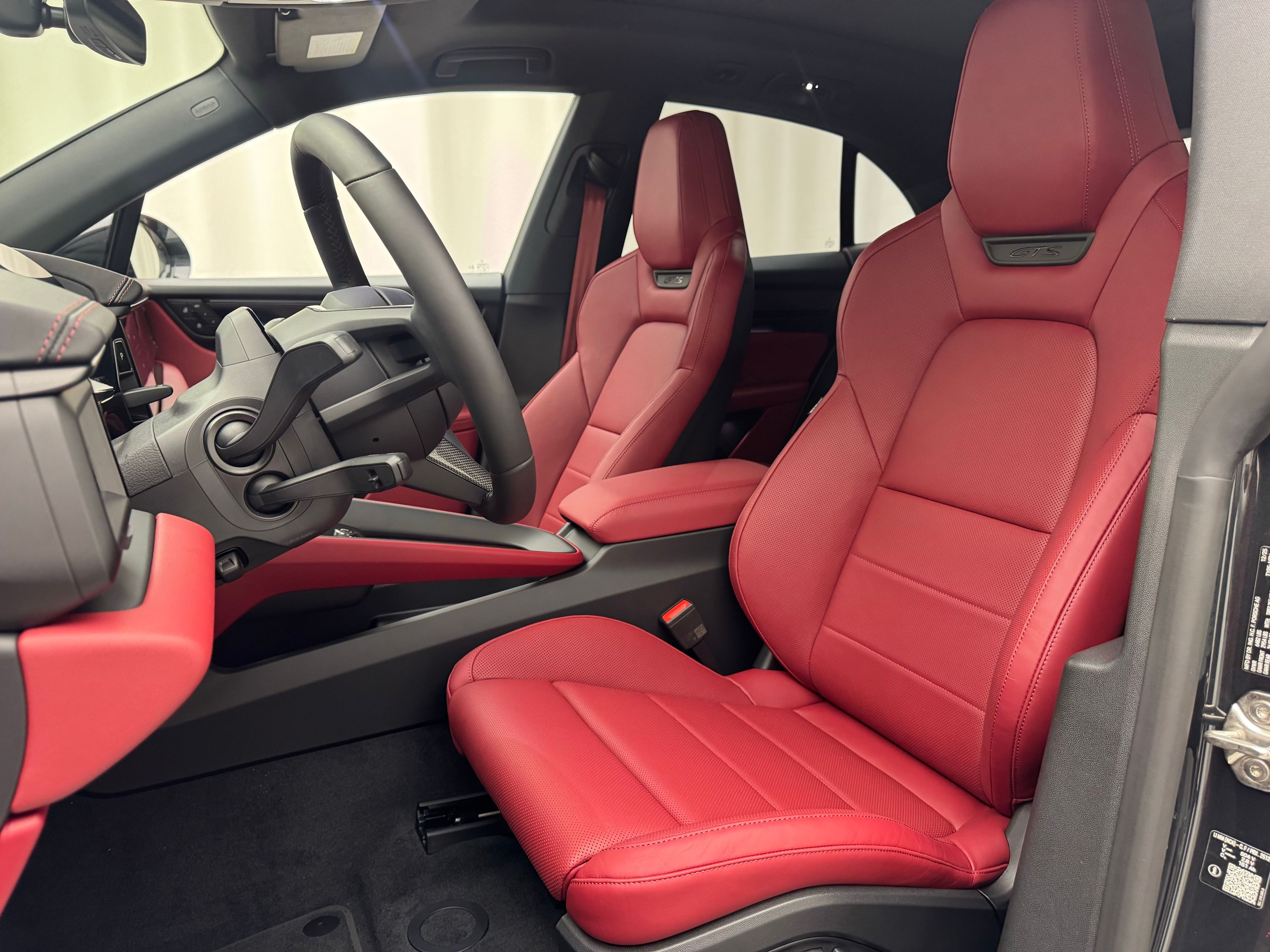 Thumbnail: 2026 Porsche Macan - 5