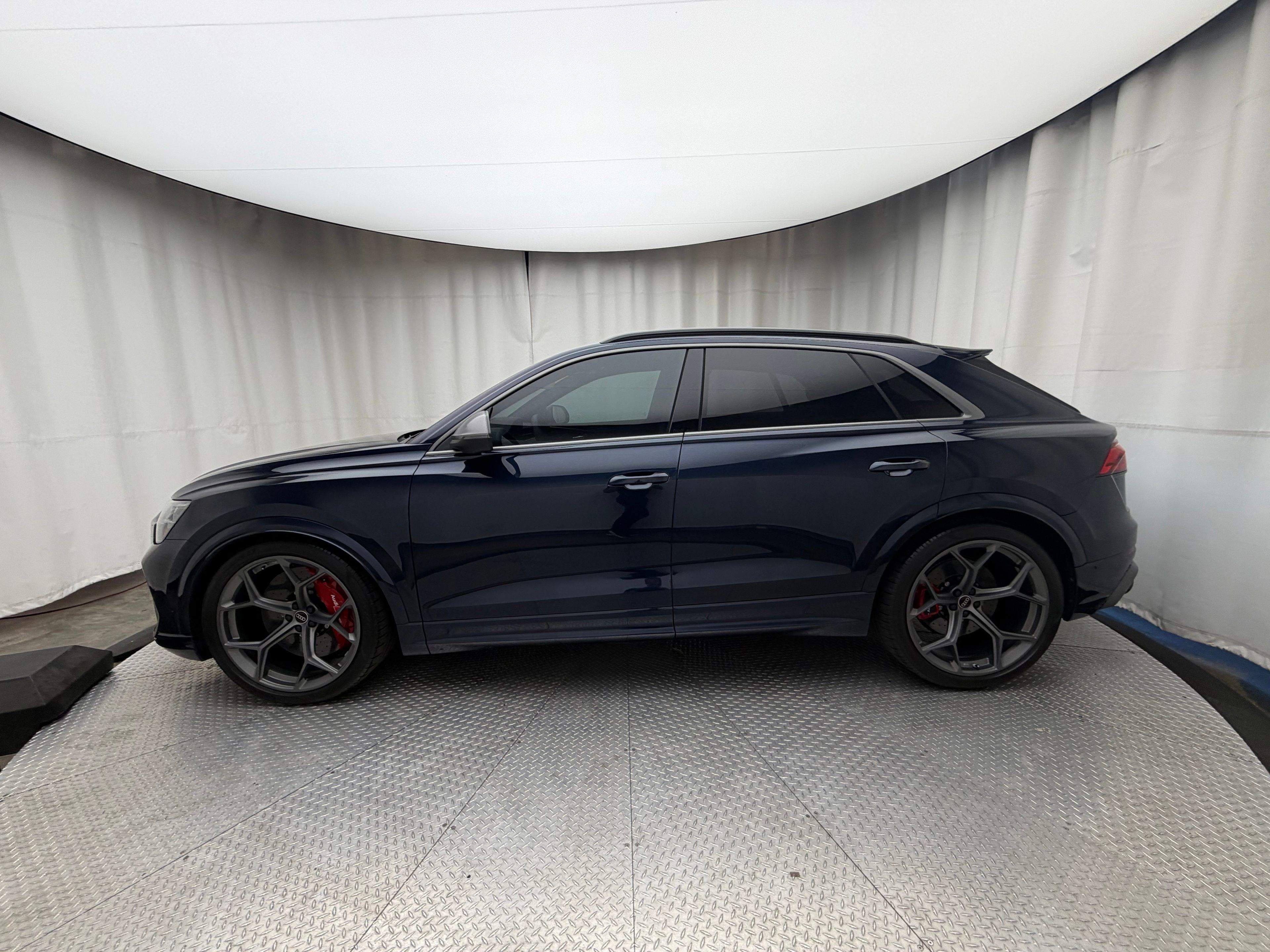 Thumbnail: 2025 Audi RS Q8 - 2