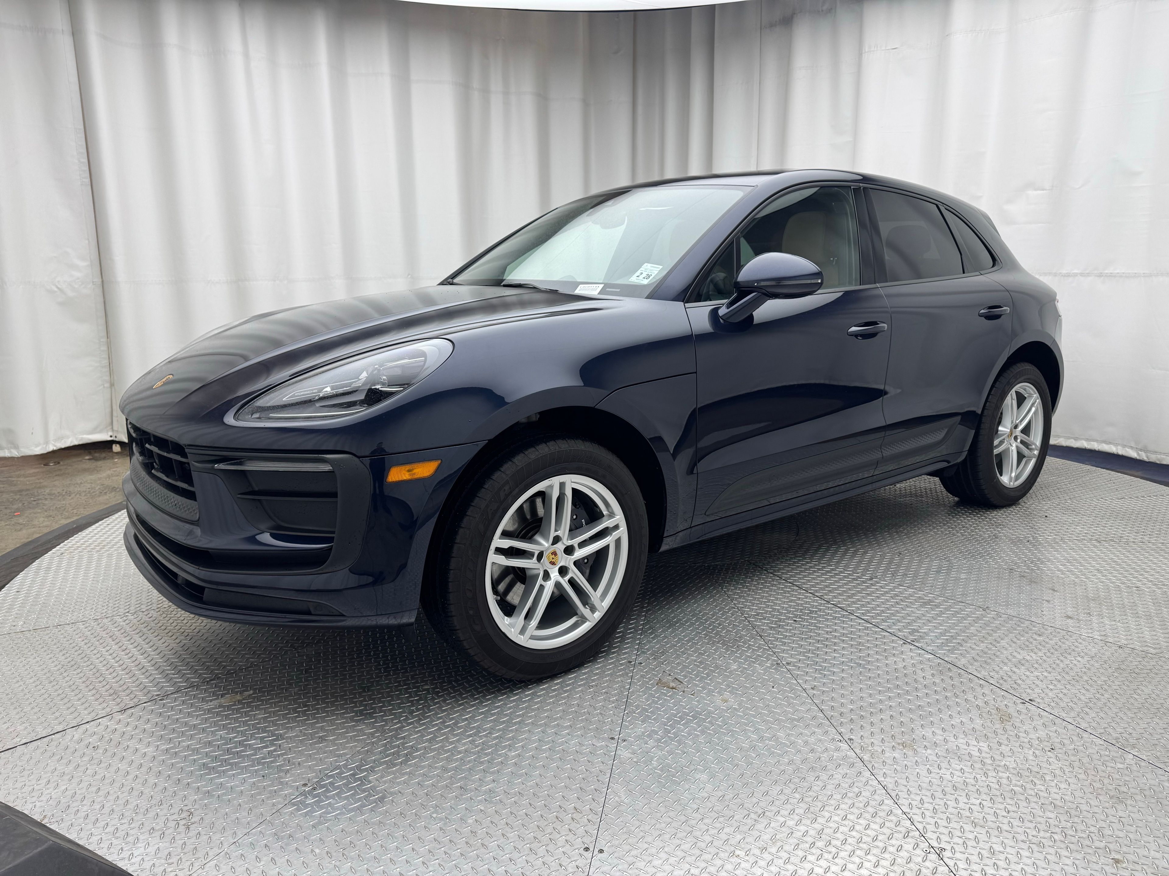 Thumbnail: 2023 Porsche Macan - 1