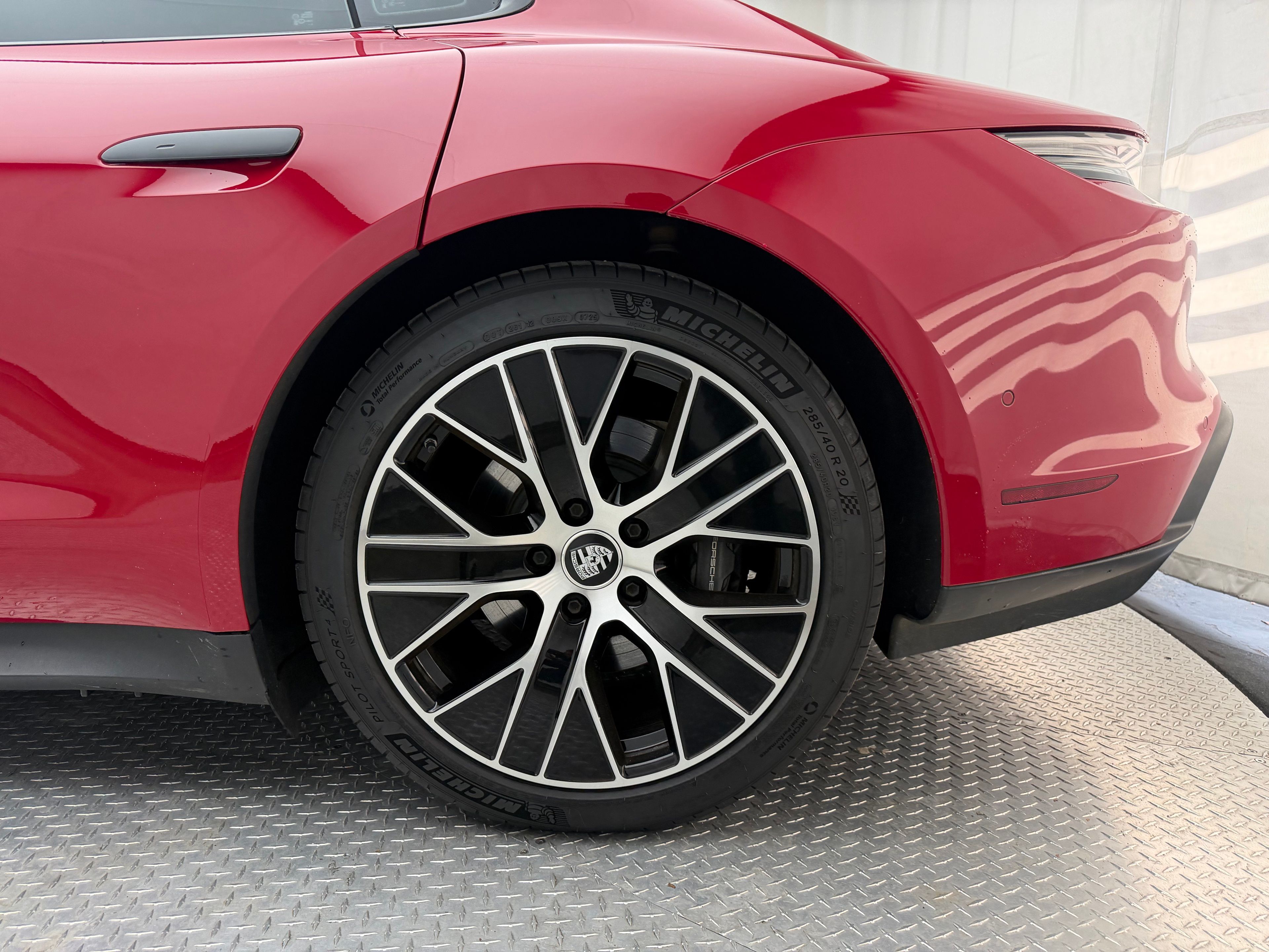 Thumbnail: 2024 Porsche Taycan - 8