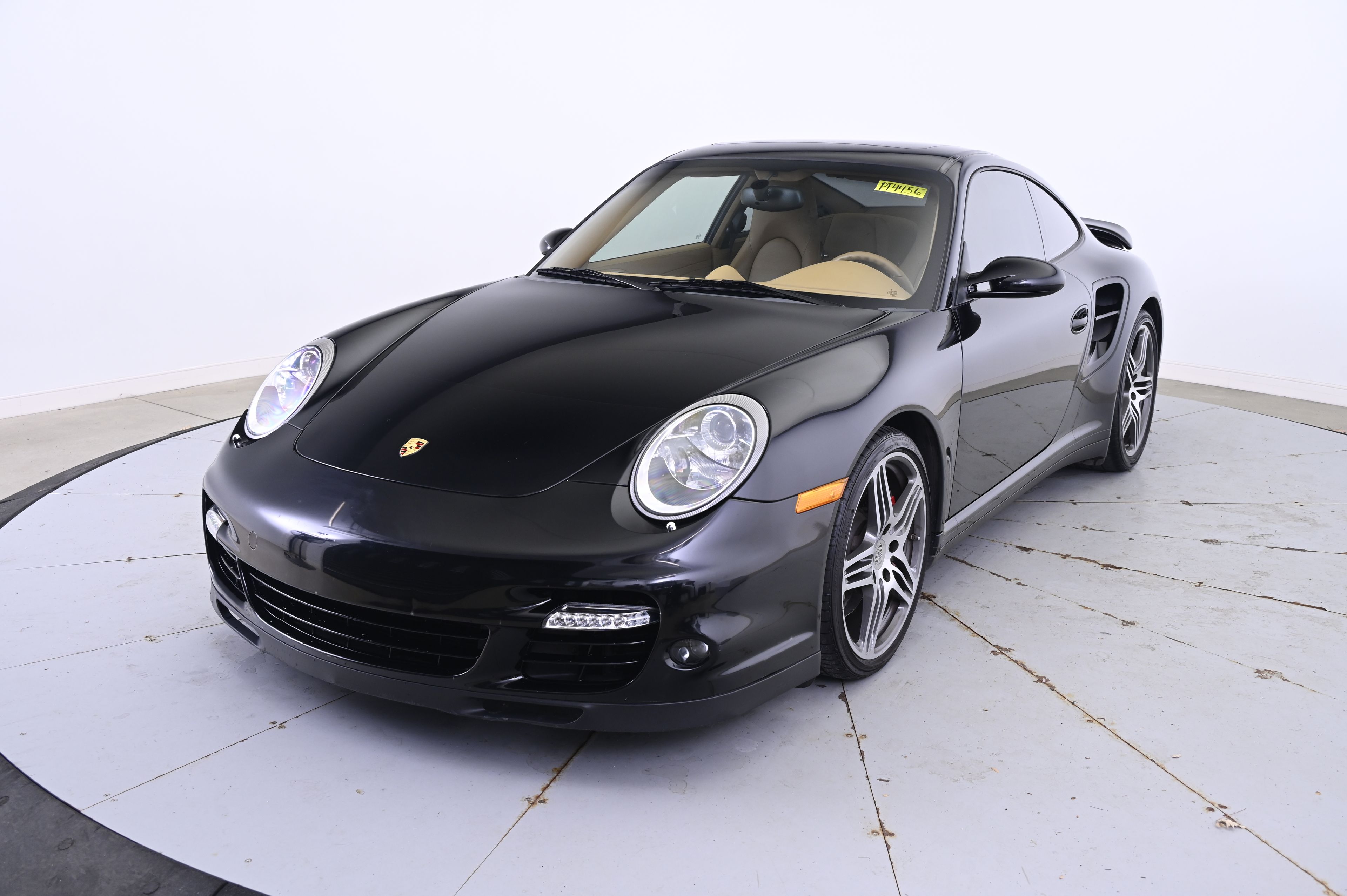Thumbnail: 2009 Porsche 911 - 1