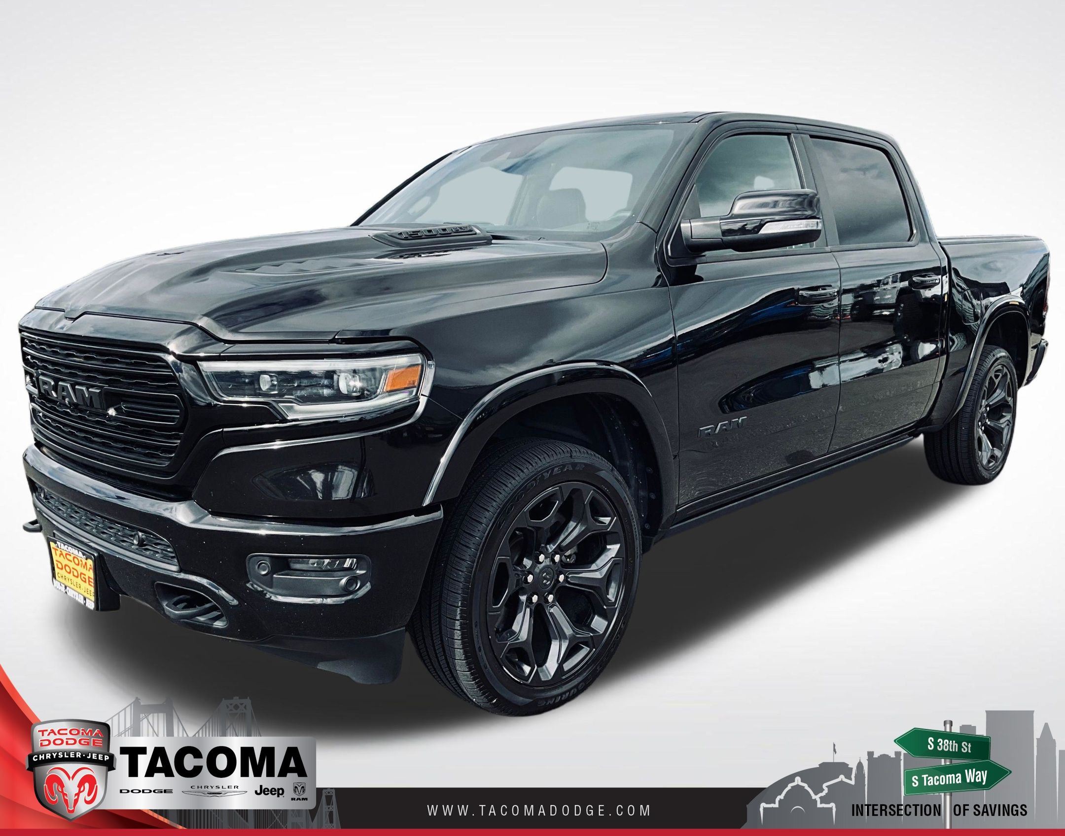Diamond Black Crystal Pearlcoat 2020 RAM 1500 Pickup Truck Four-Wheel Drive 8-Speed Automatic