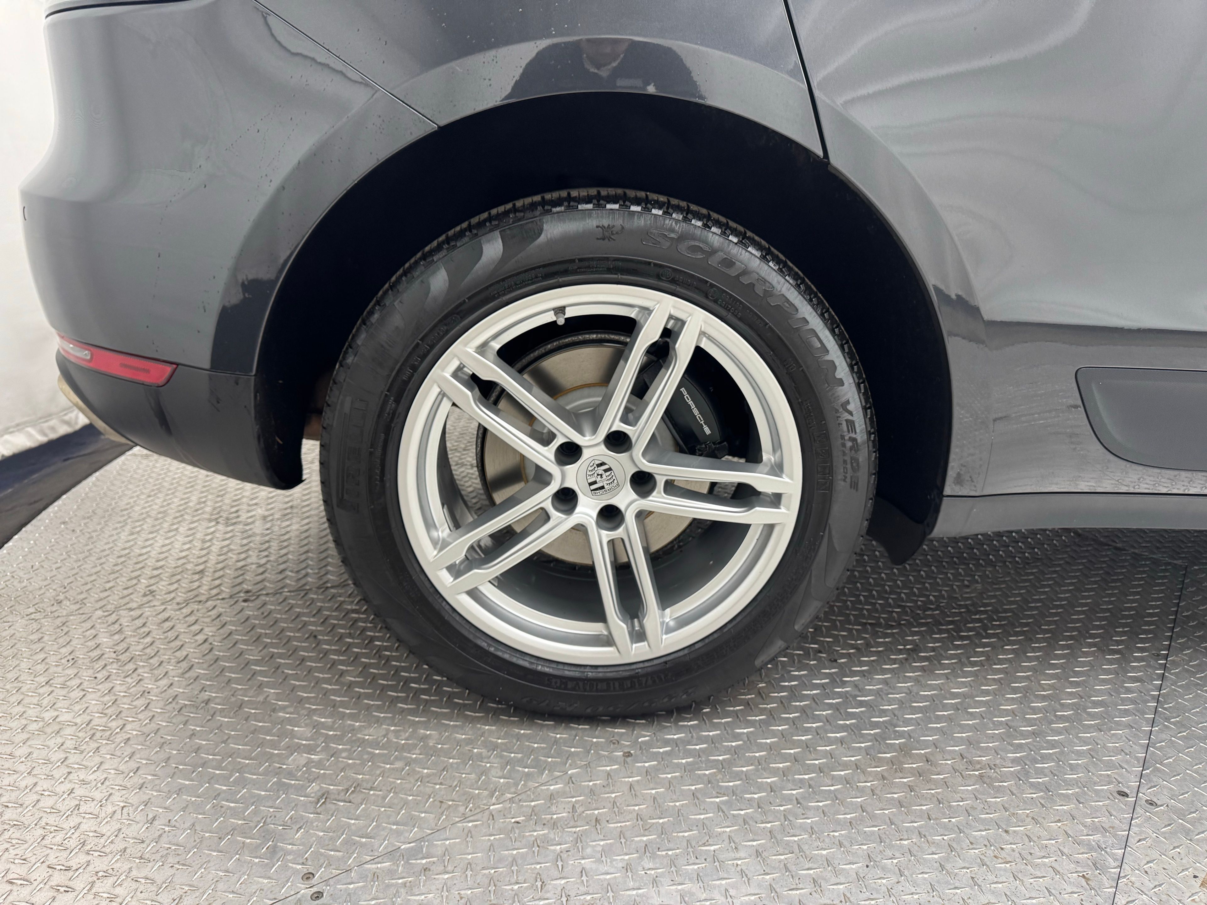 Thumbnail: 2019 Porsche Macan - 10