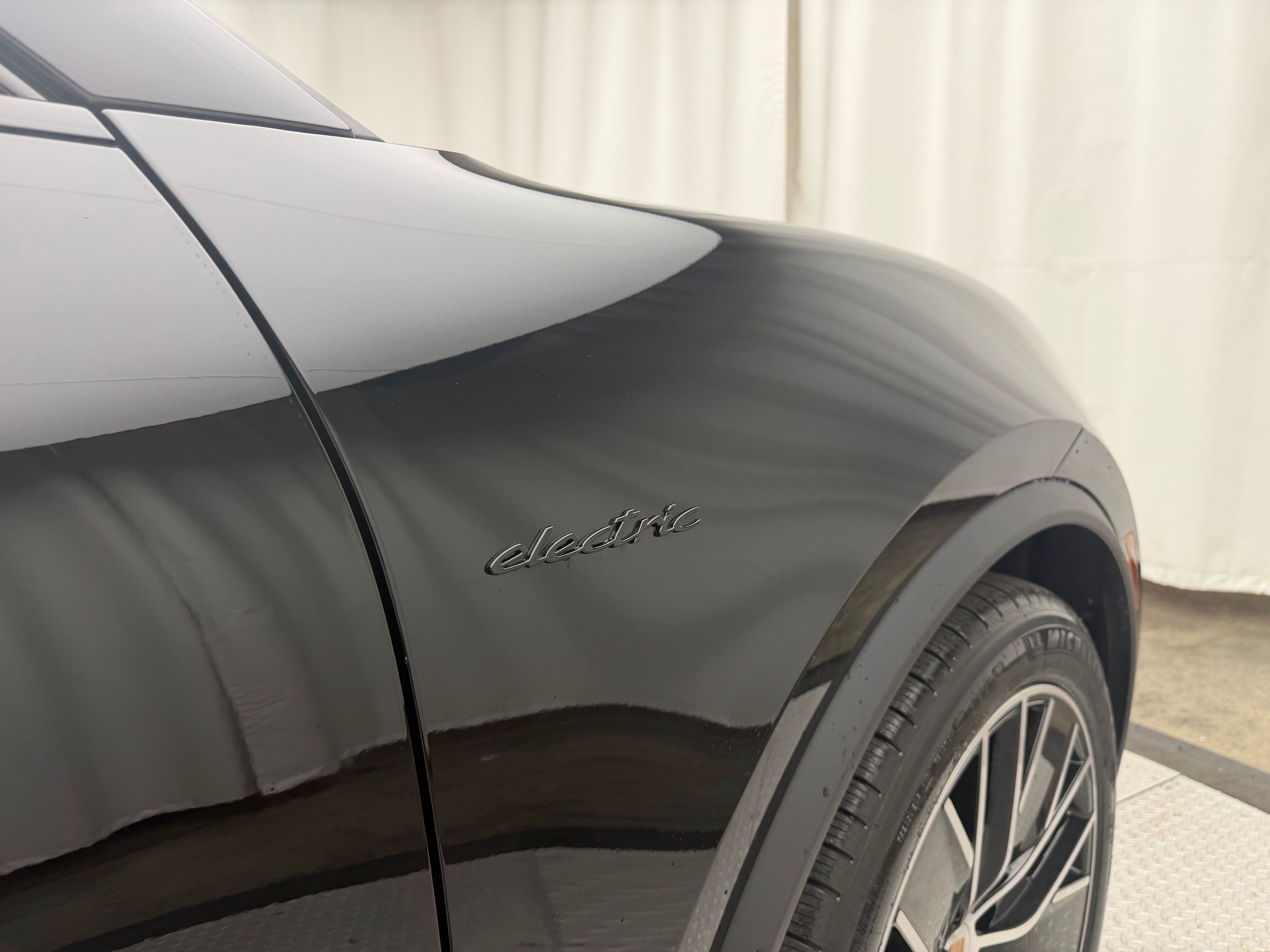 Thumbnail: 2025 Porsche Macan - 18