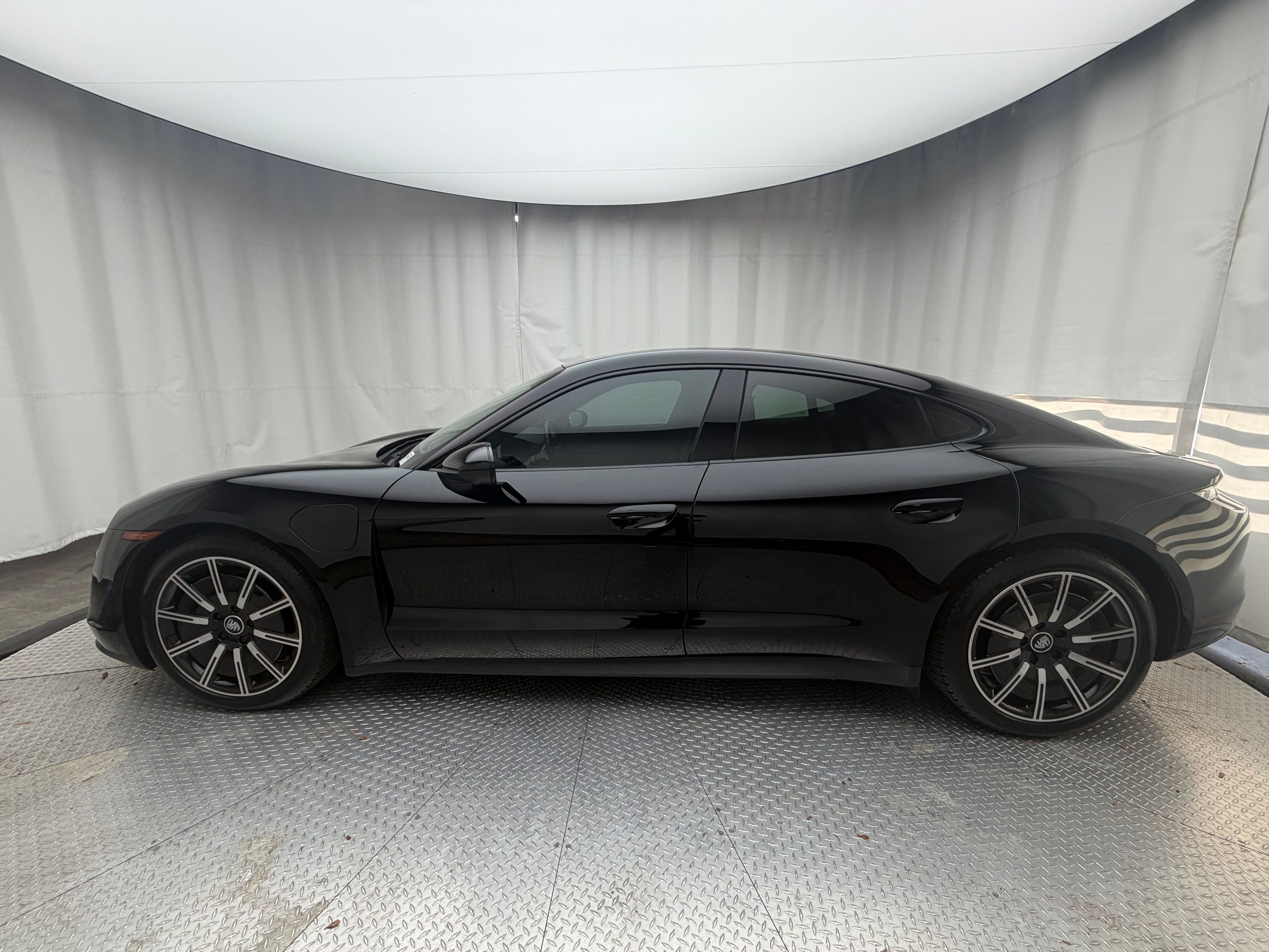 Thumbnail: 2021 Porsche Taycan - 2