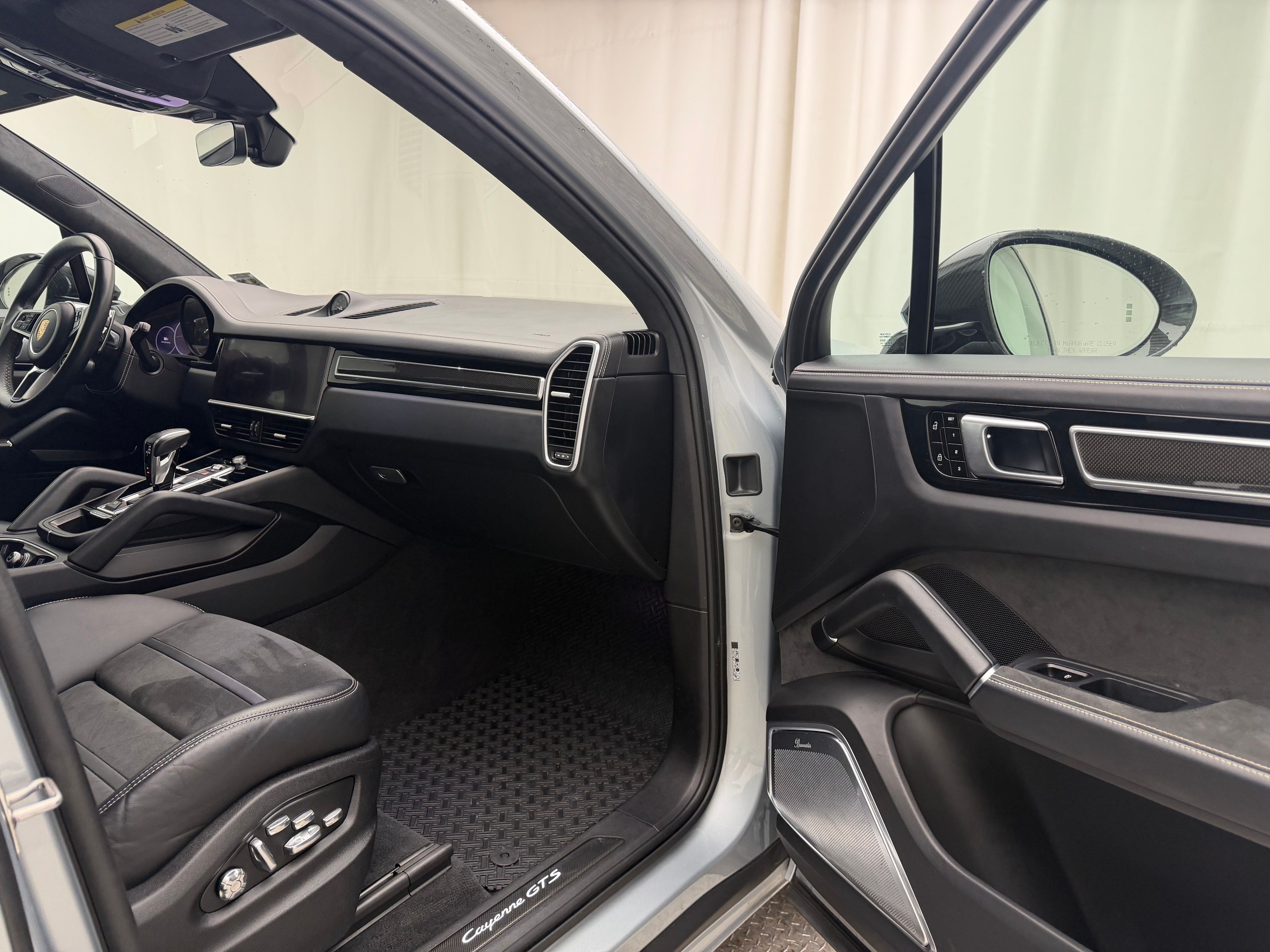 Thumbnail: 2021 Porsche Cayenne - 16