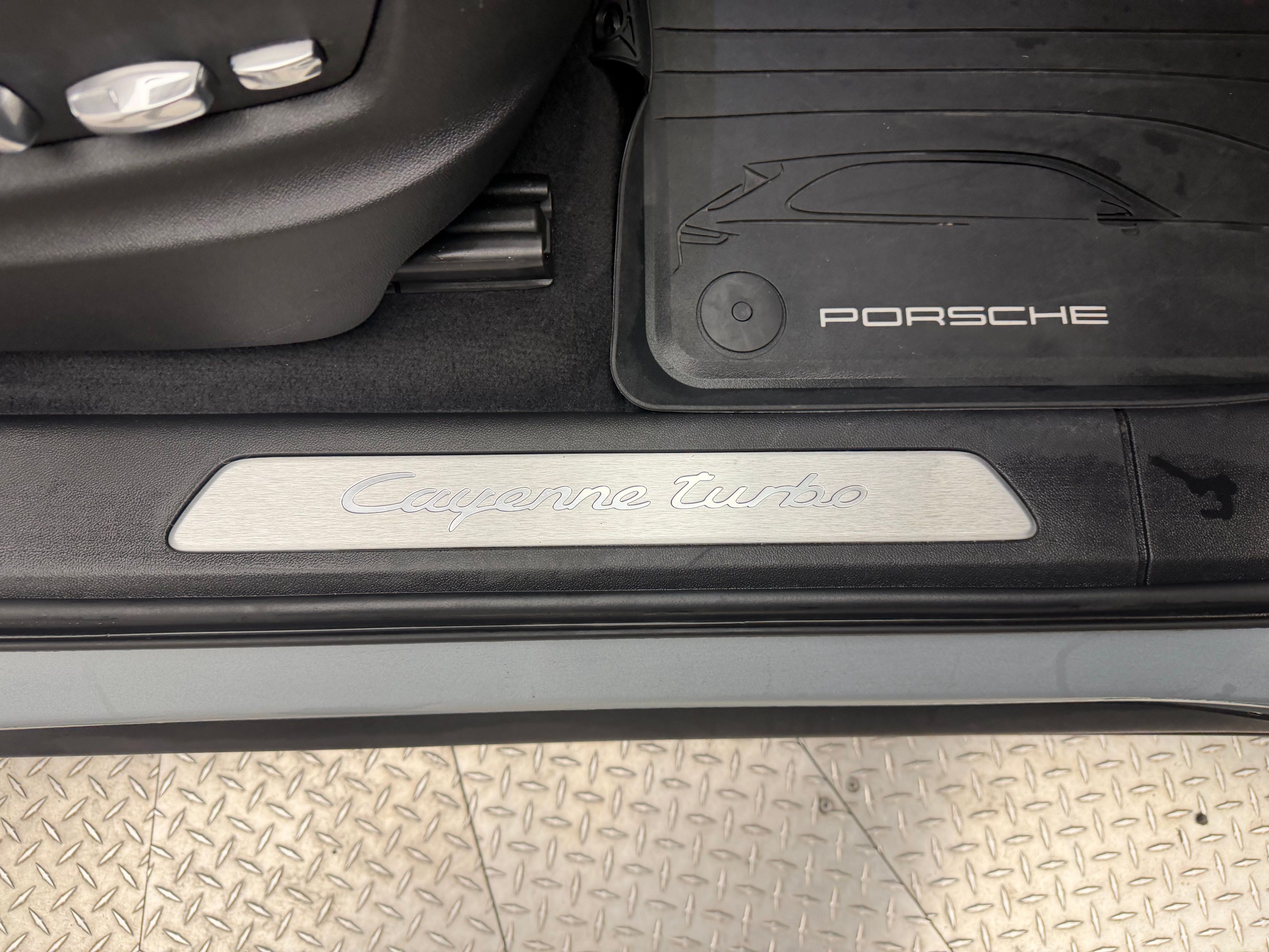 Thumbnail: 2020 Porsche  - 22