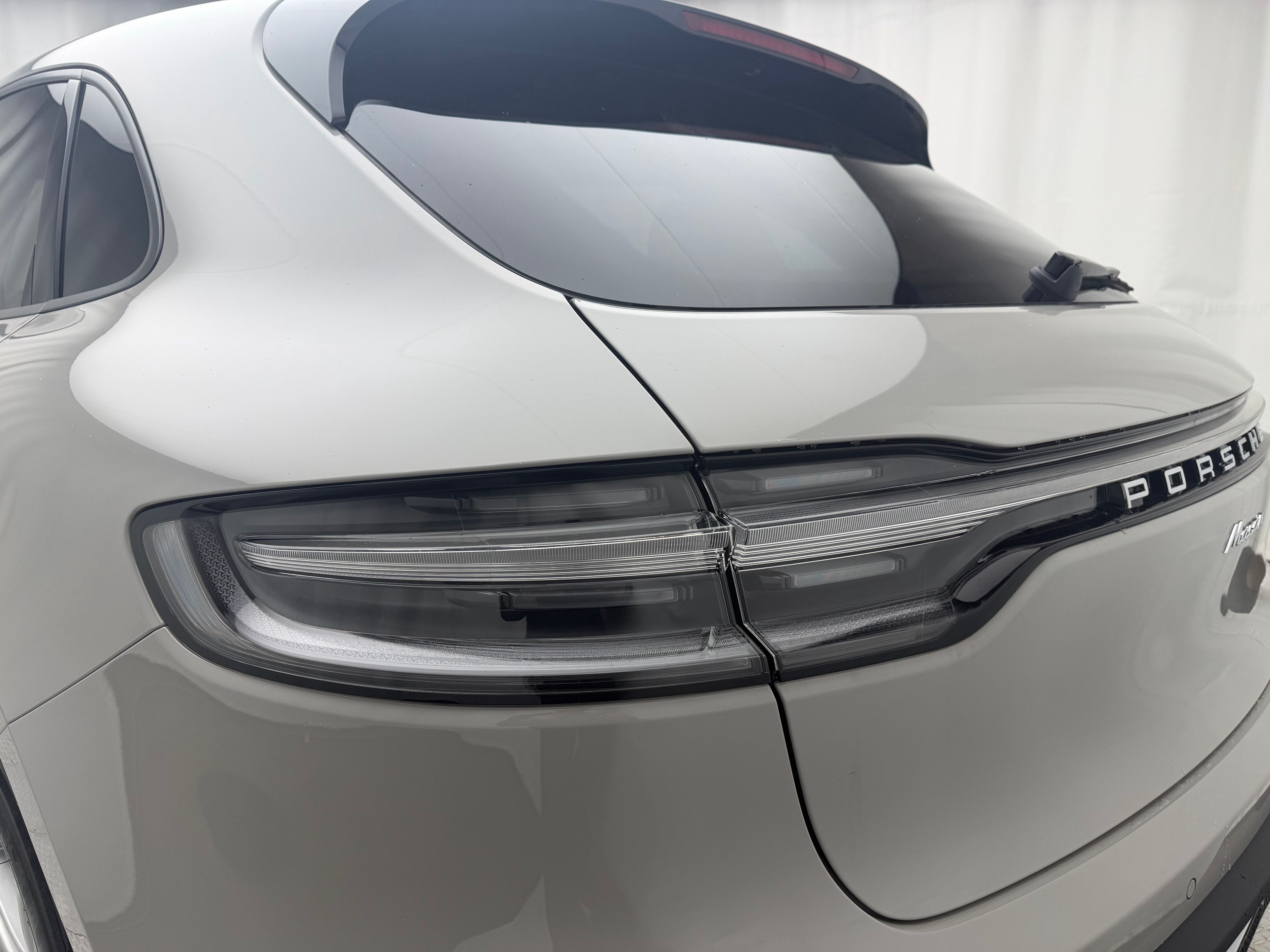 Thumbnail: 2026 Porsche Macan - 12