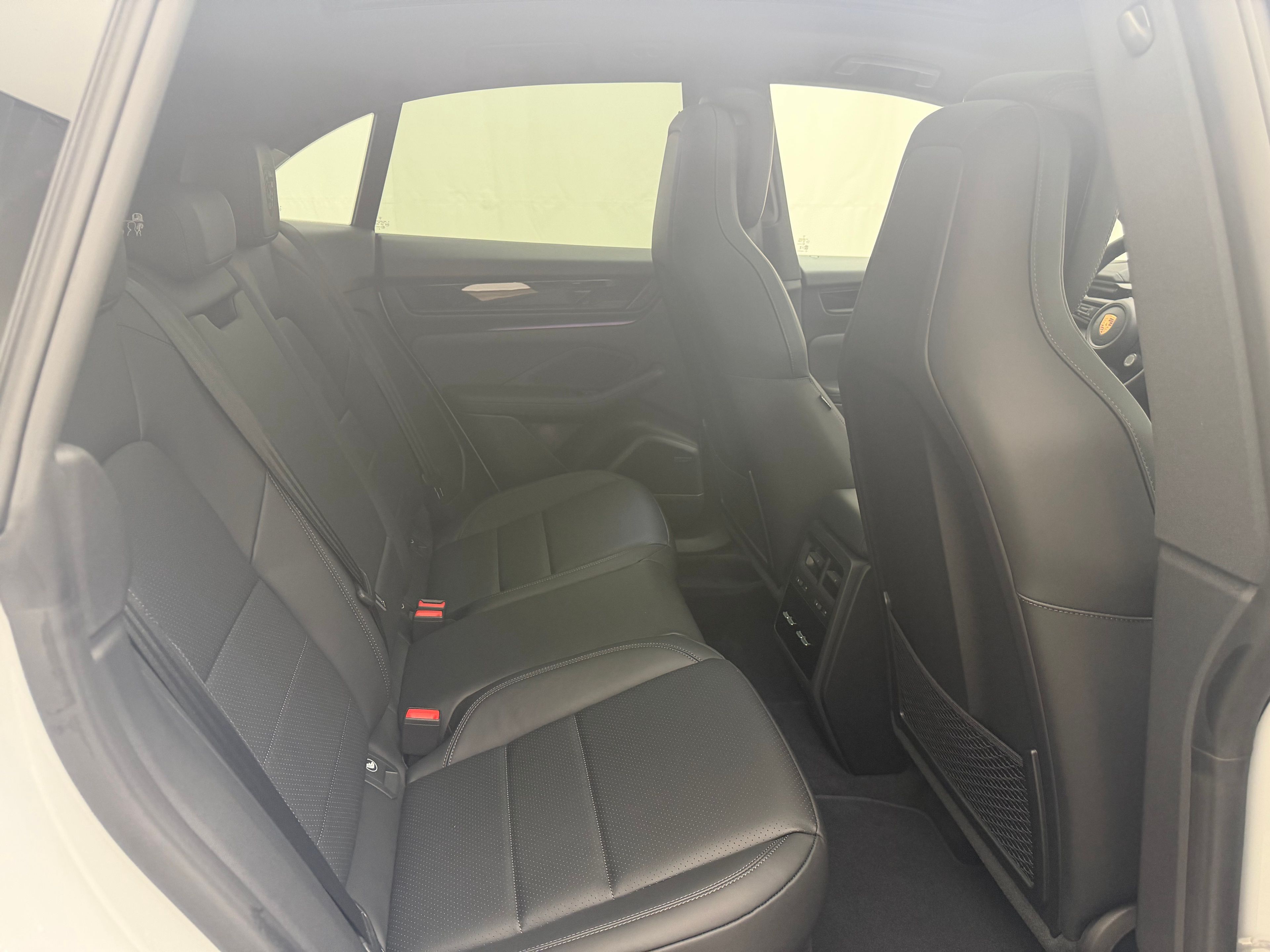 Thumbnail: 2026 Porsche Macan - 22