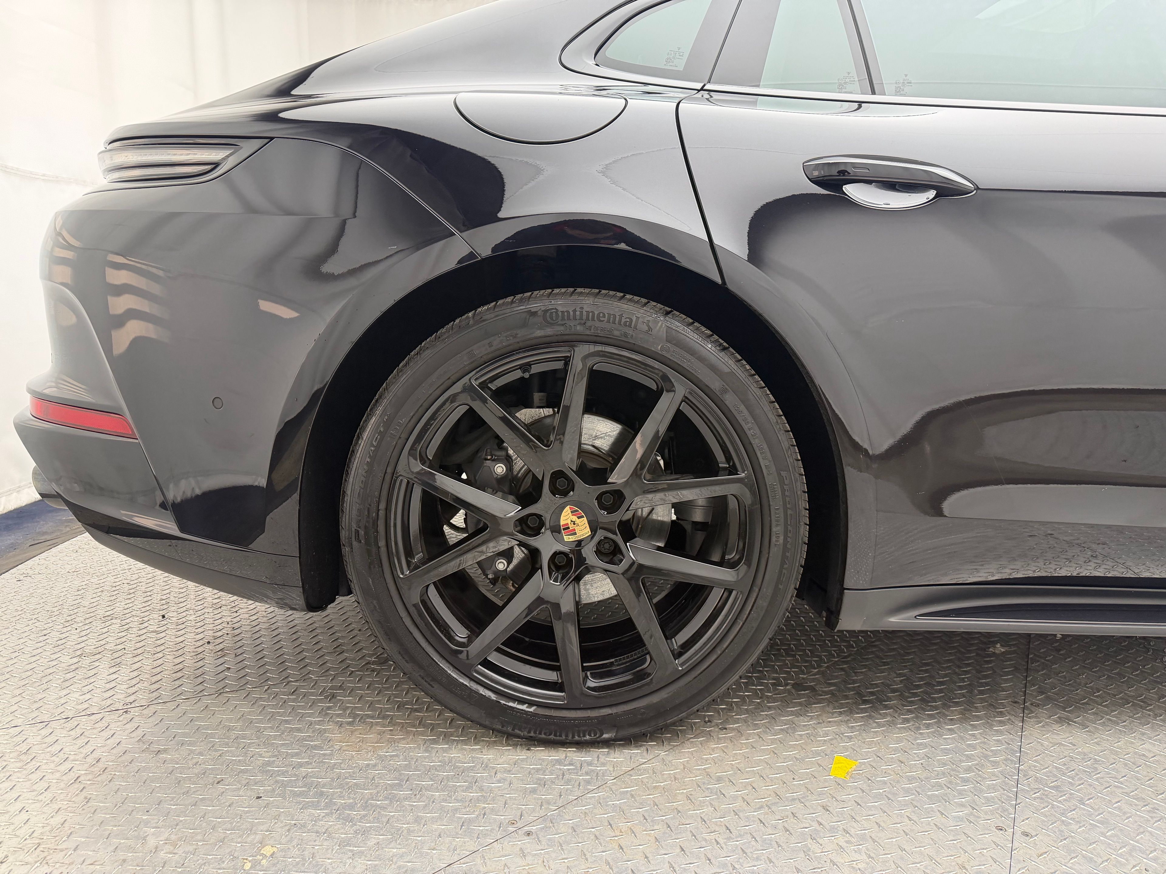 Thumbnail: 2024 Porsche Panamera - 9