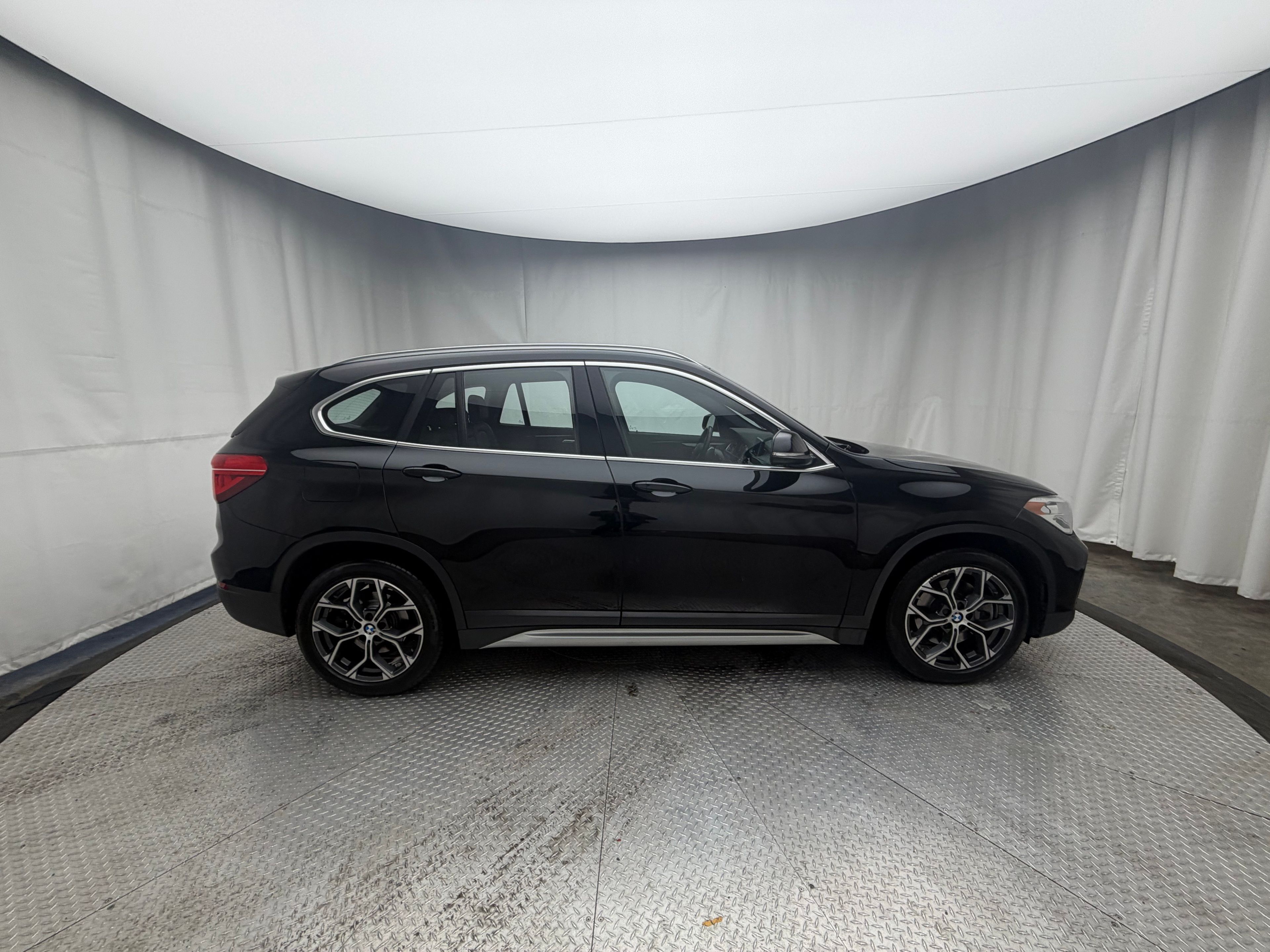 Thumbnail: 2021 BMW X1 - 11