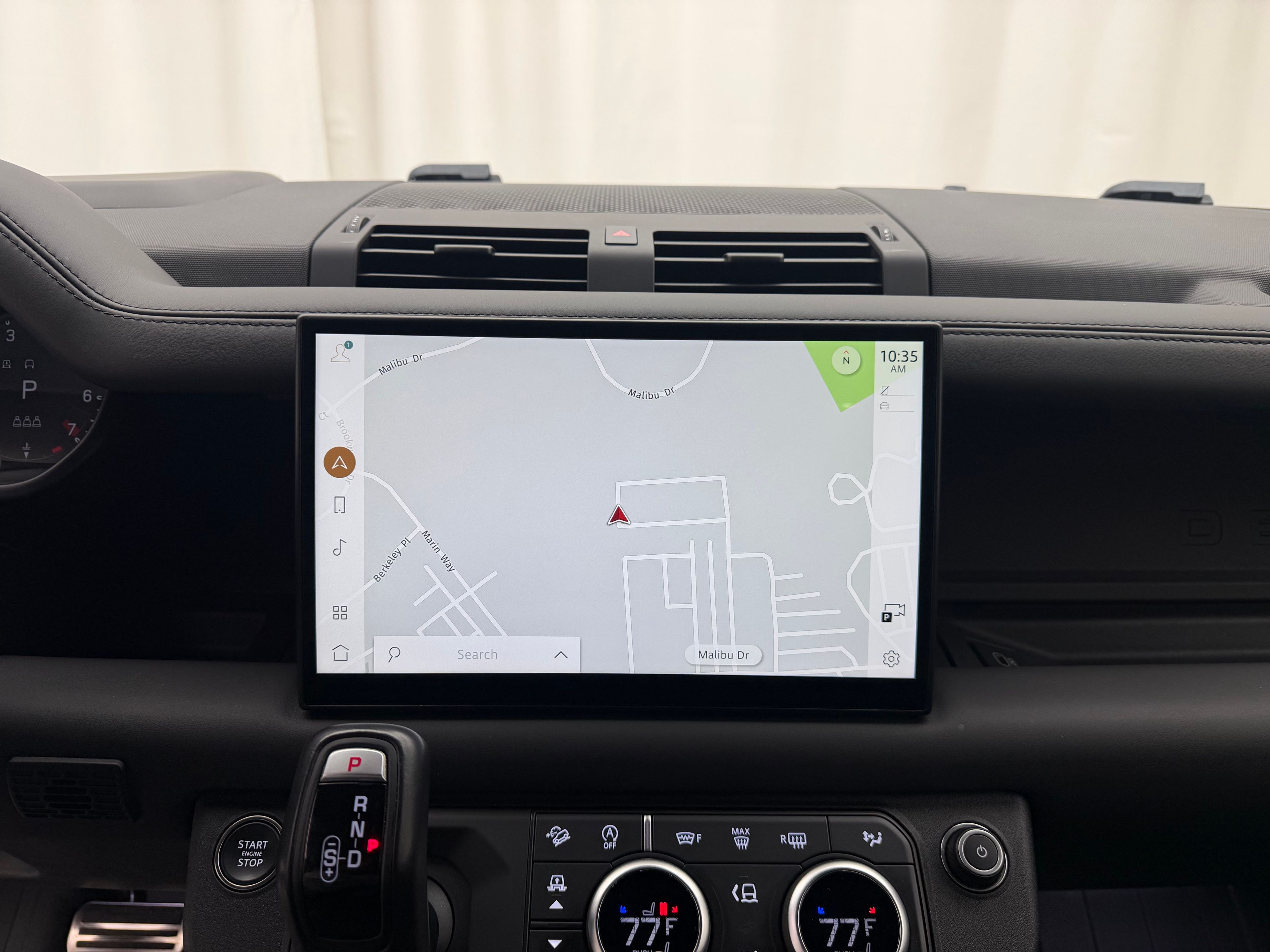 Thumbnail: 2023 Land Rover Defender - 29