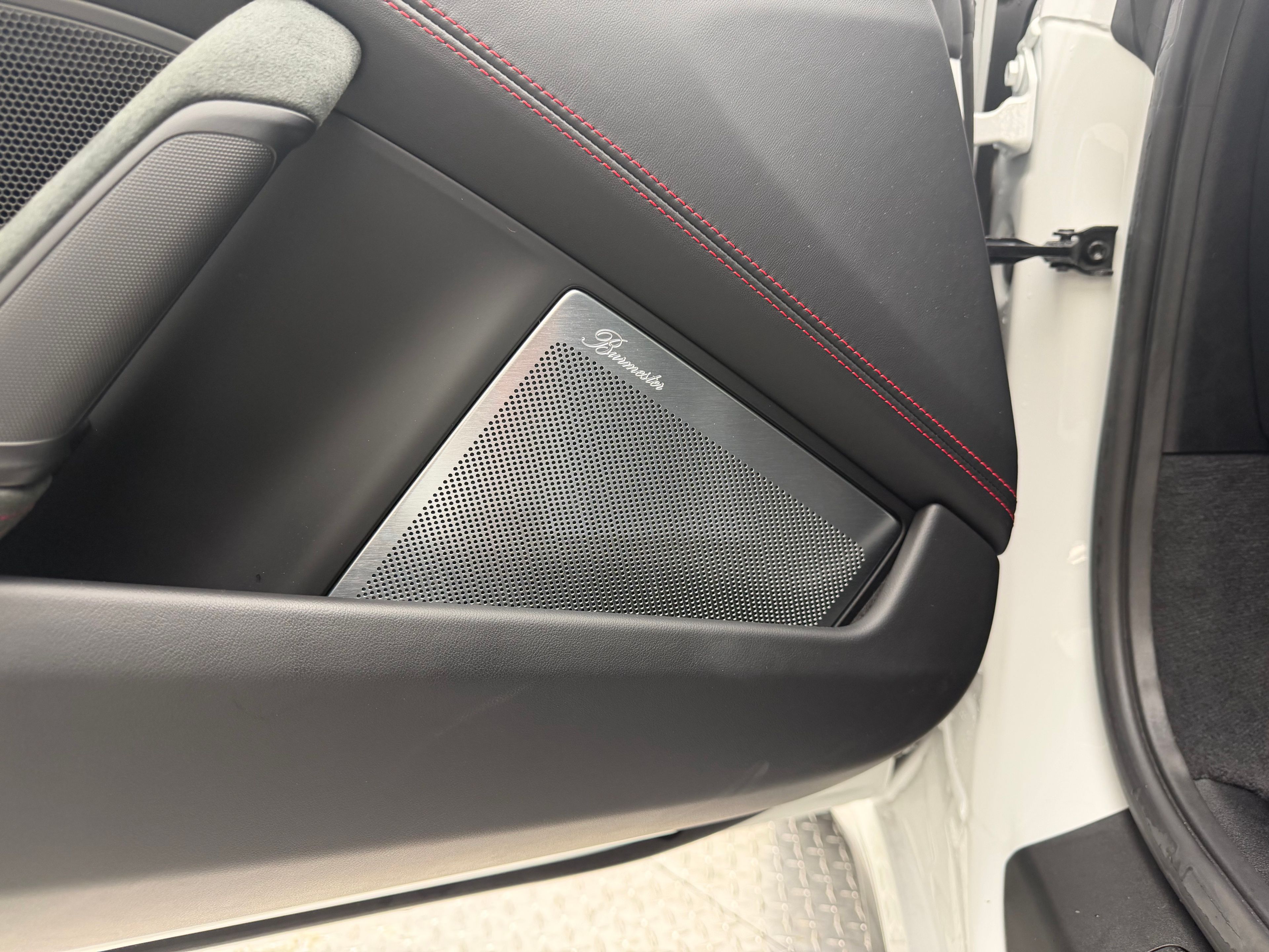 Thumbnail: 2026 Porsche 911 - 29