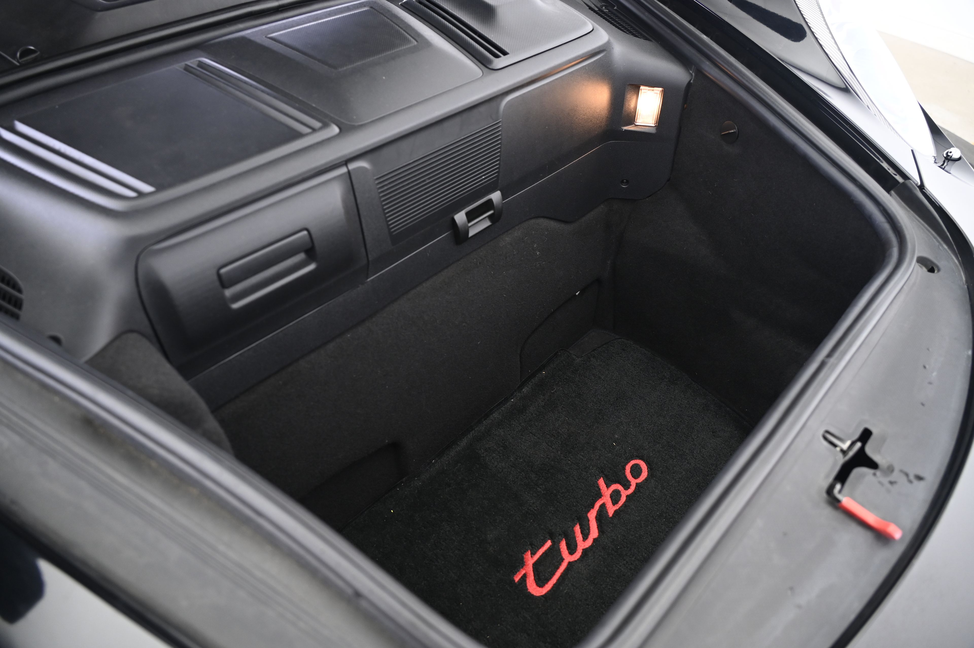 Thumbnail: 2009 Porsche 911 - 15