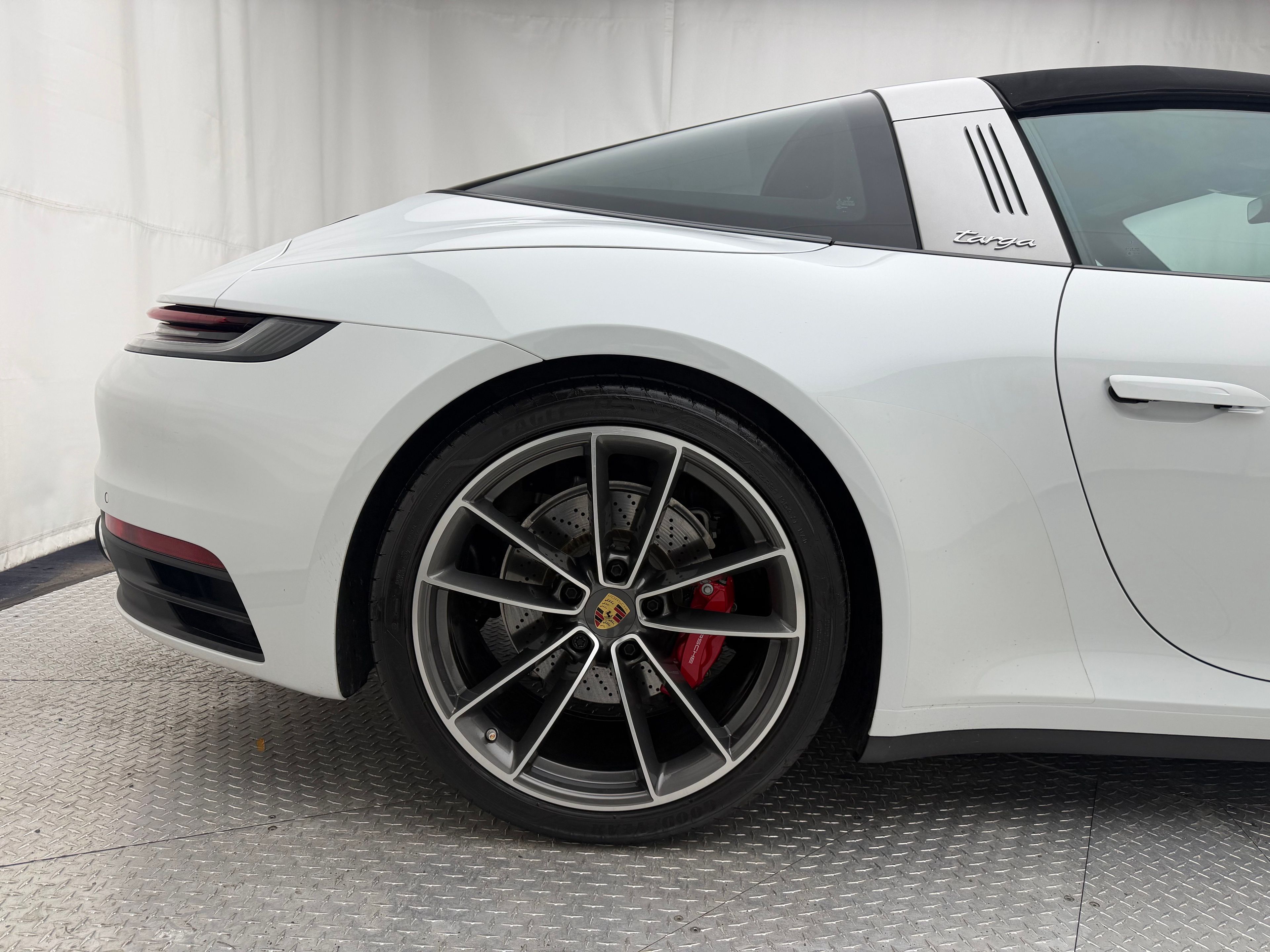Thumbnail: 2023 Porsche 911 - 14