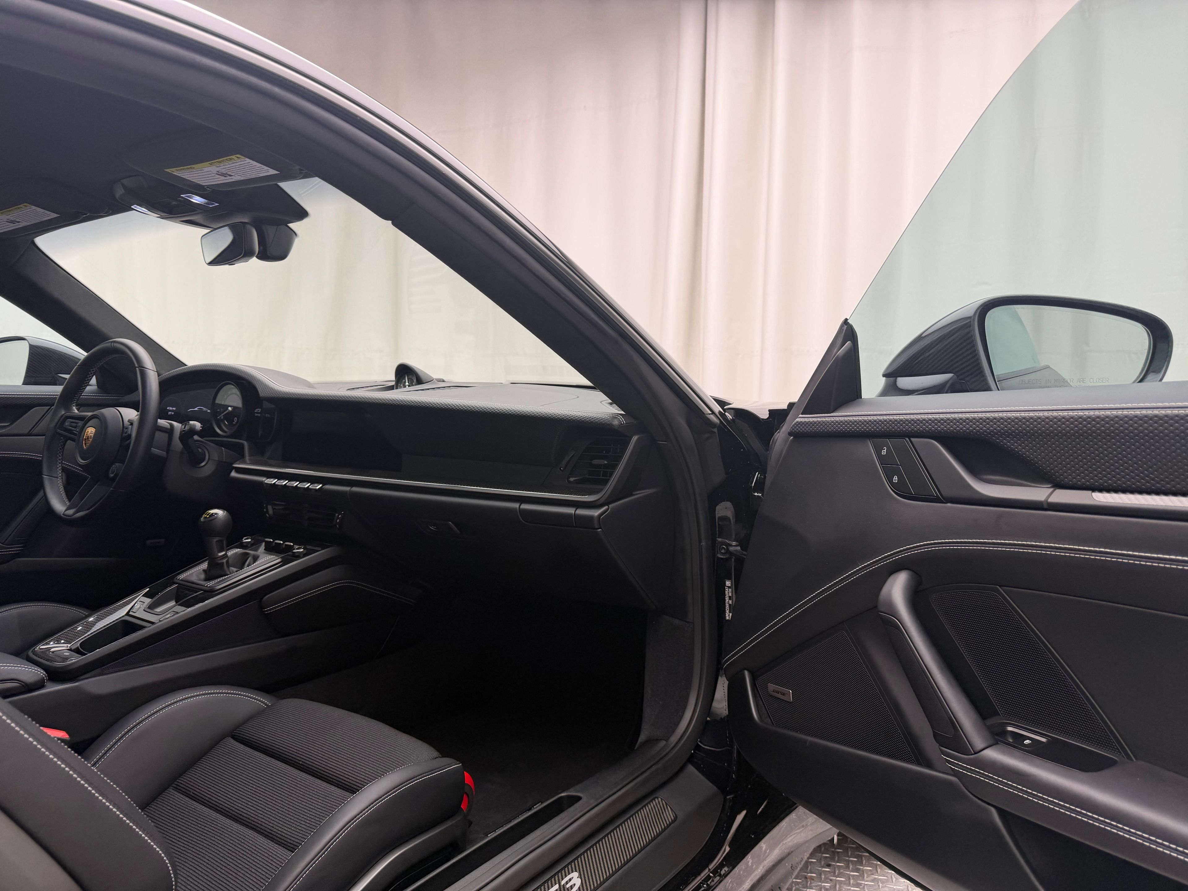 Thumbnail: 2022 Porsche 911 - 16