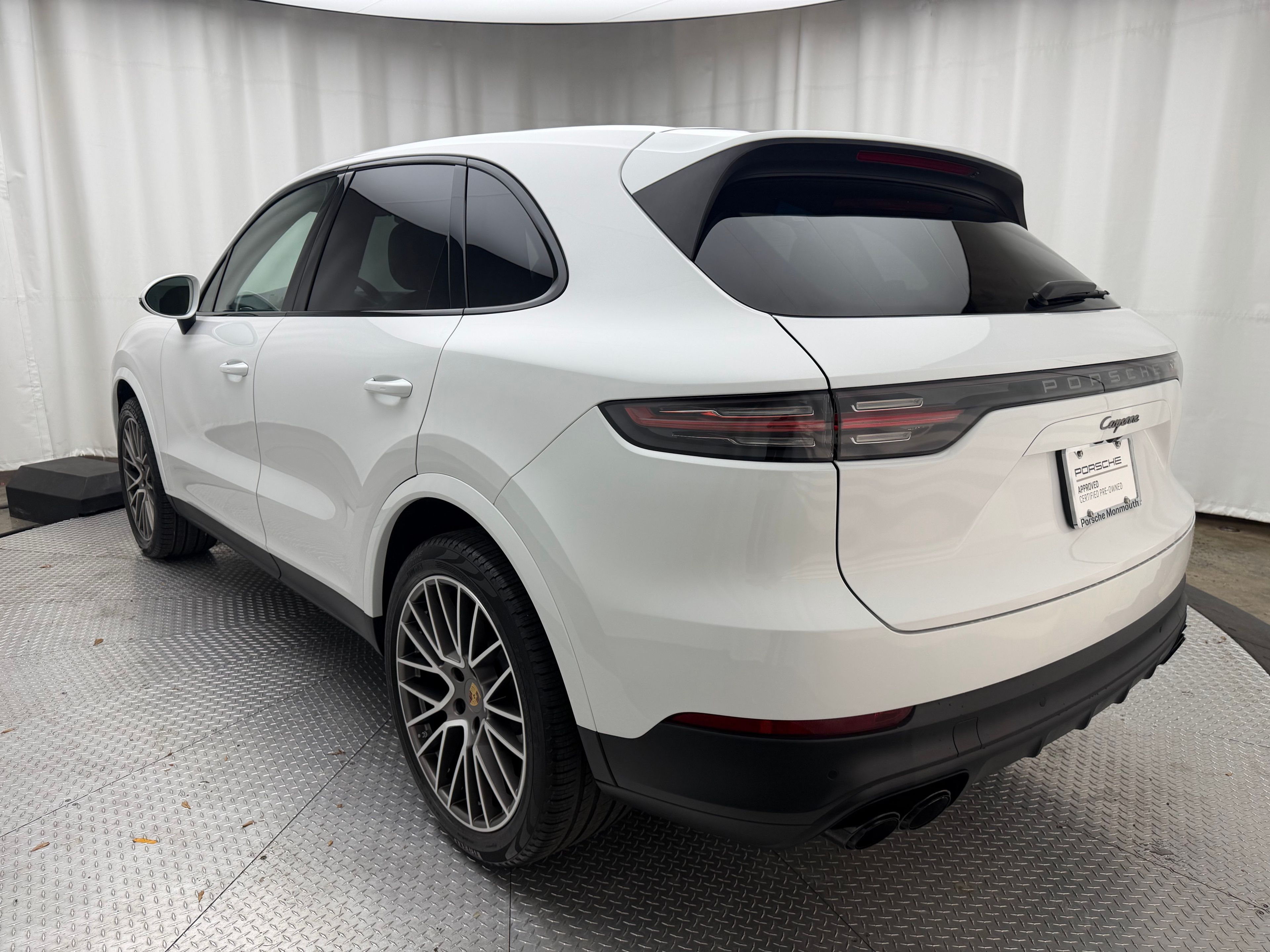 Thumbnail: 2023 Porsche Cayenne - 3